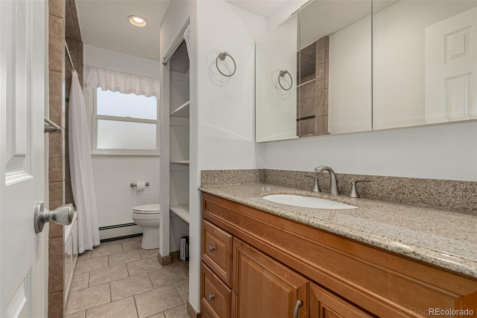 MLS Image #26 for 2424 s jasmine street,denver, Colorado