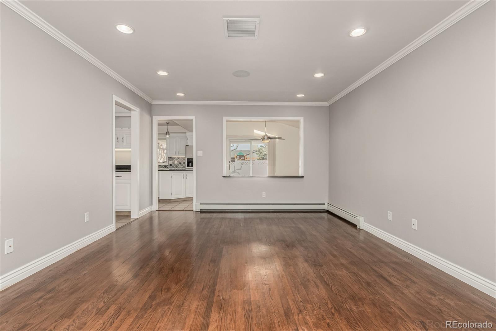 MLS Image #7 for 2424 s jasmine street,denver, Colorado