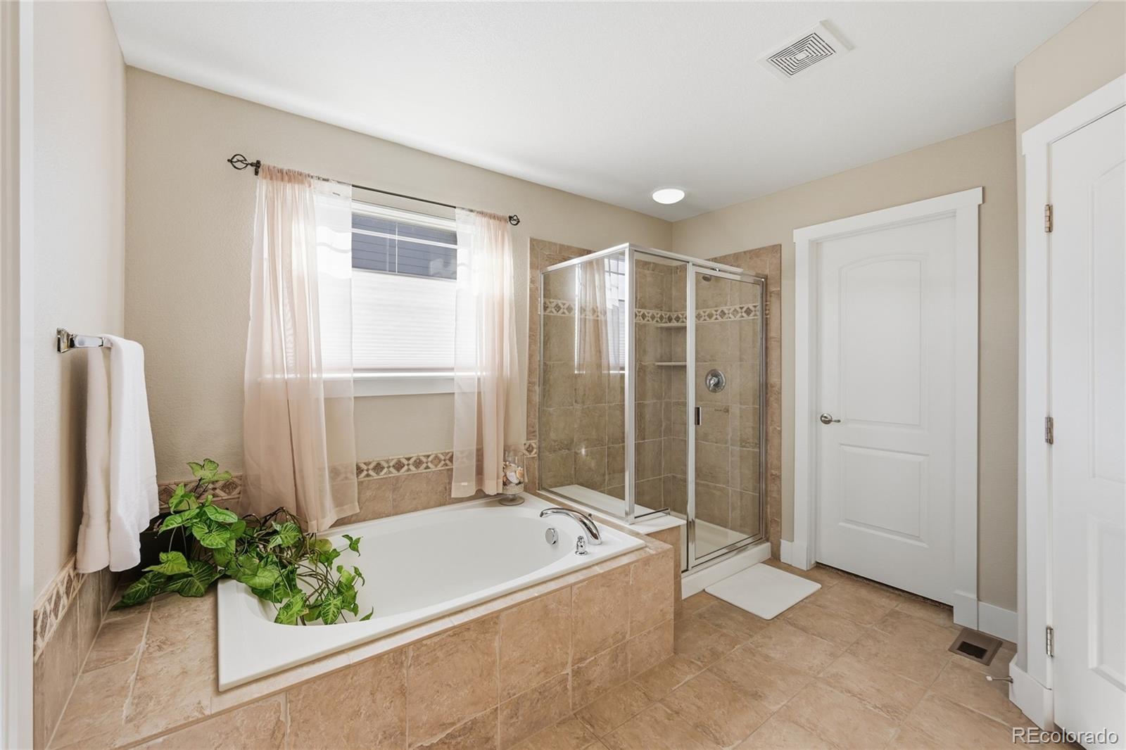 MLS Image #28 for 6265 s kewaunee way,aurora, Colorado