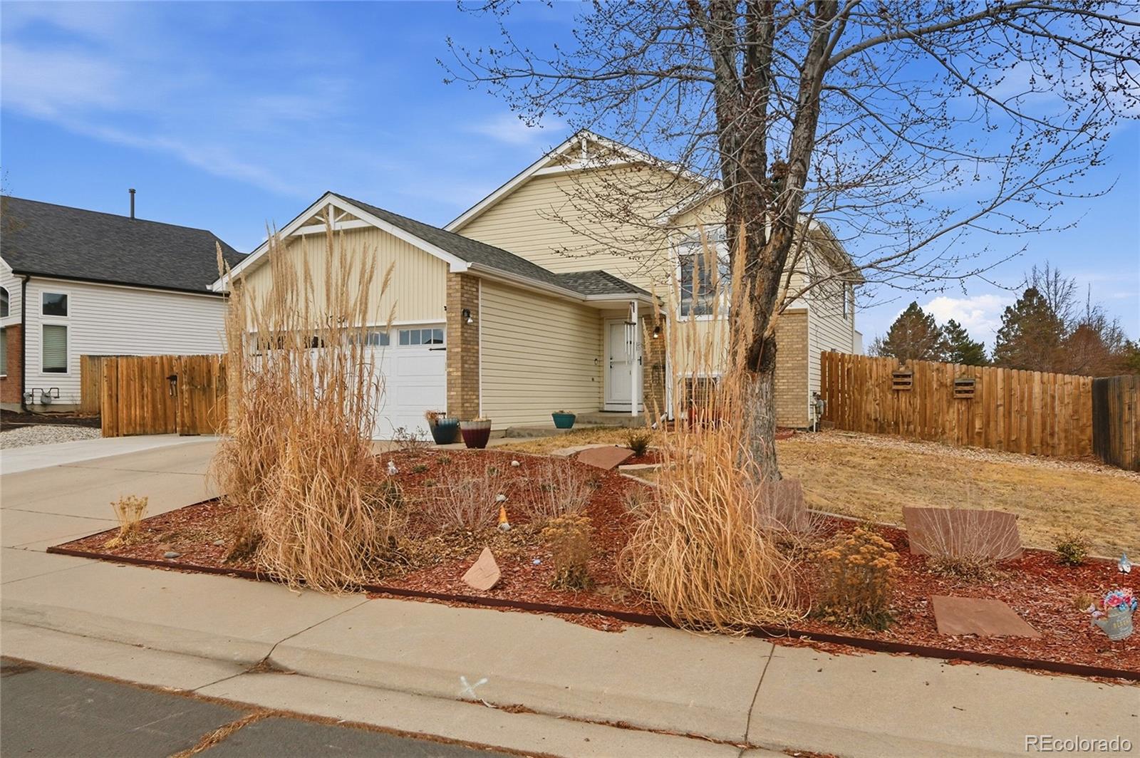 MLS Image #1 for 17457 e bellewood circle,aurora, Colorado