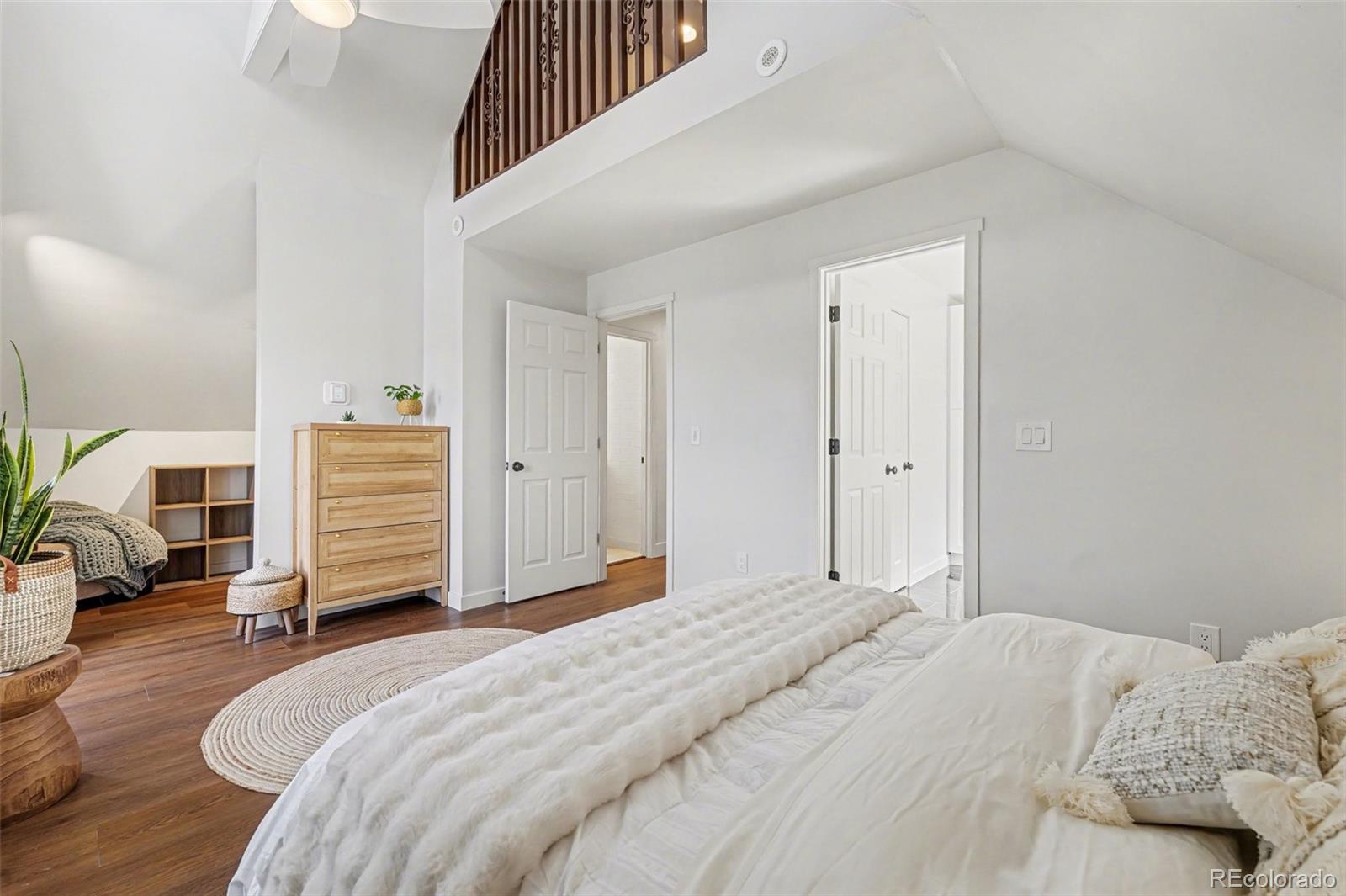 MLS Image #11 for 269 s clarkson street,denver, Colorado