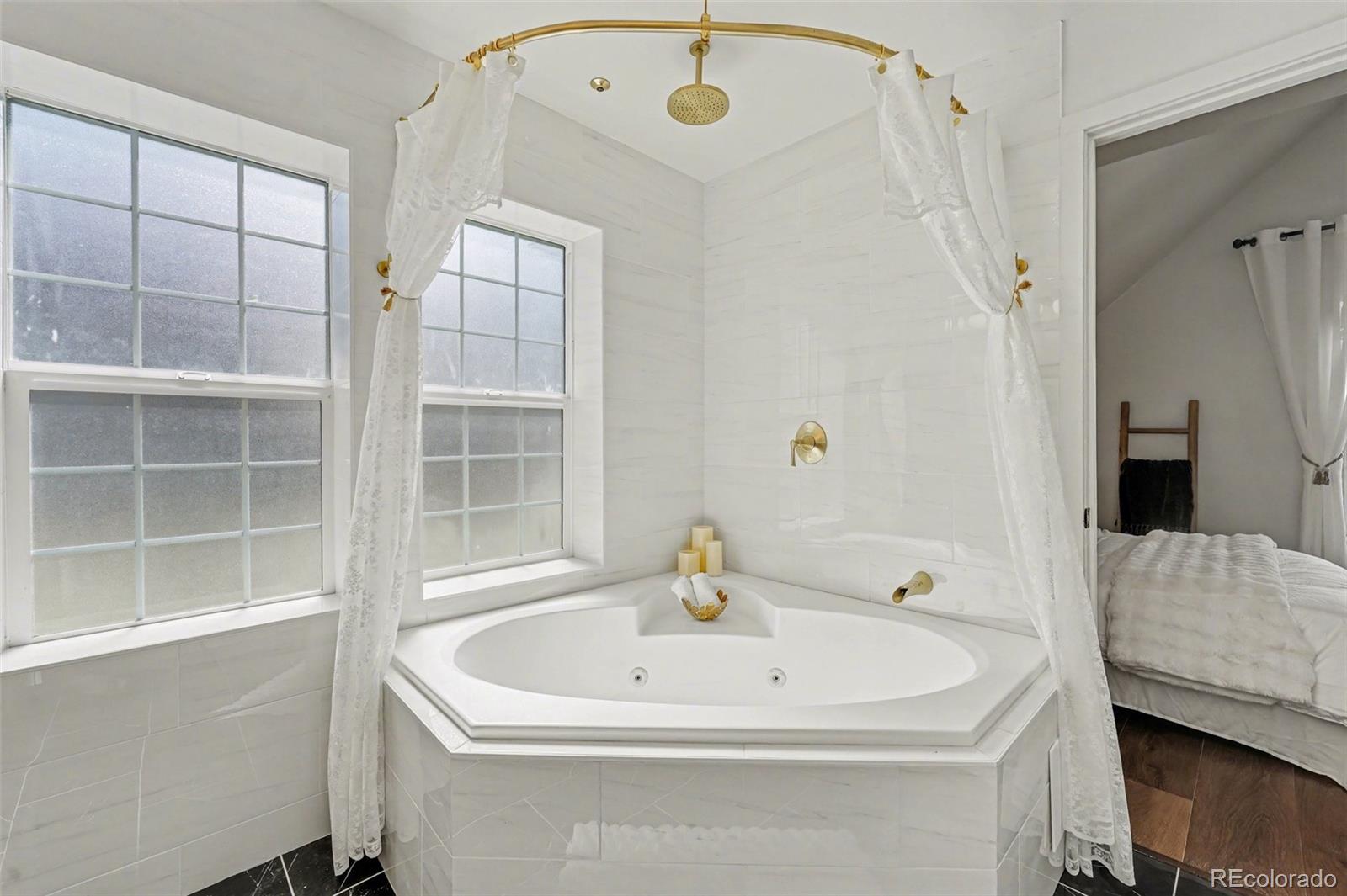 MLS Image #13 for 269 s clarkson street,denver, Colorado