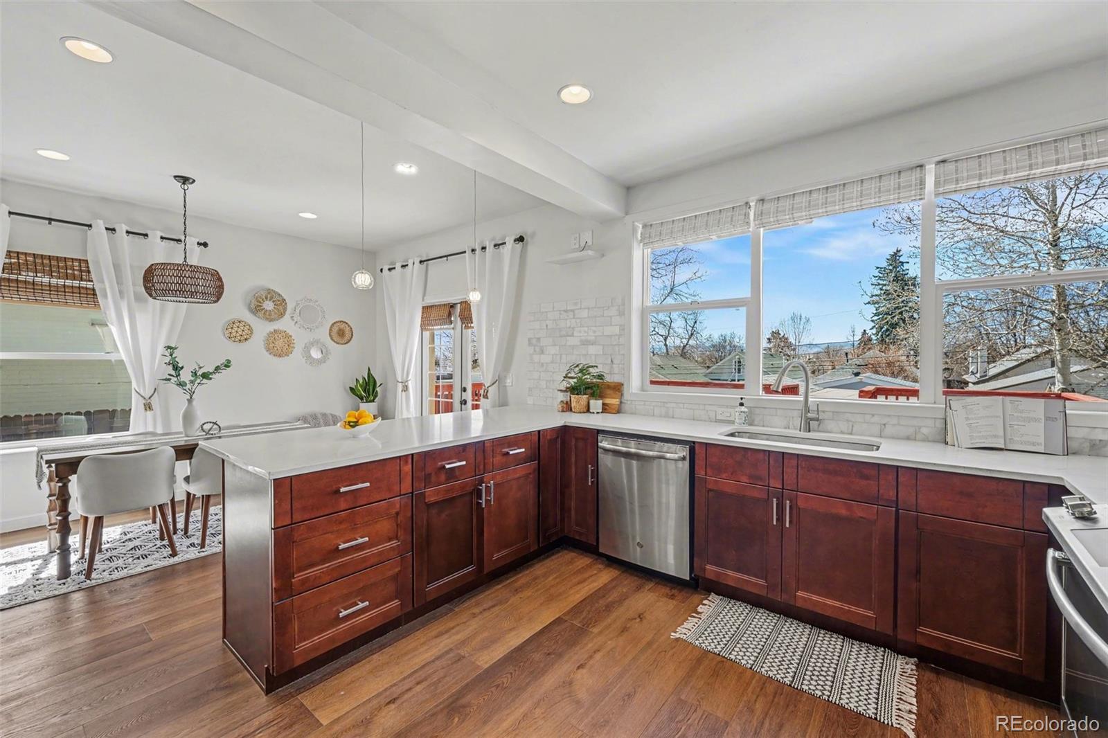 MLS Image #6 for 269 s clarkson street,denver, Colorado