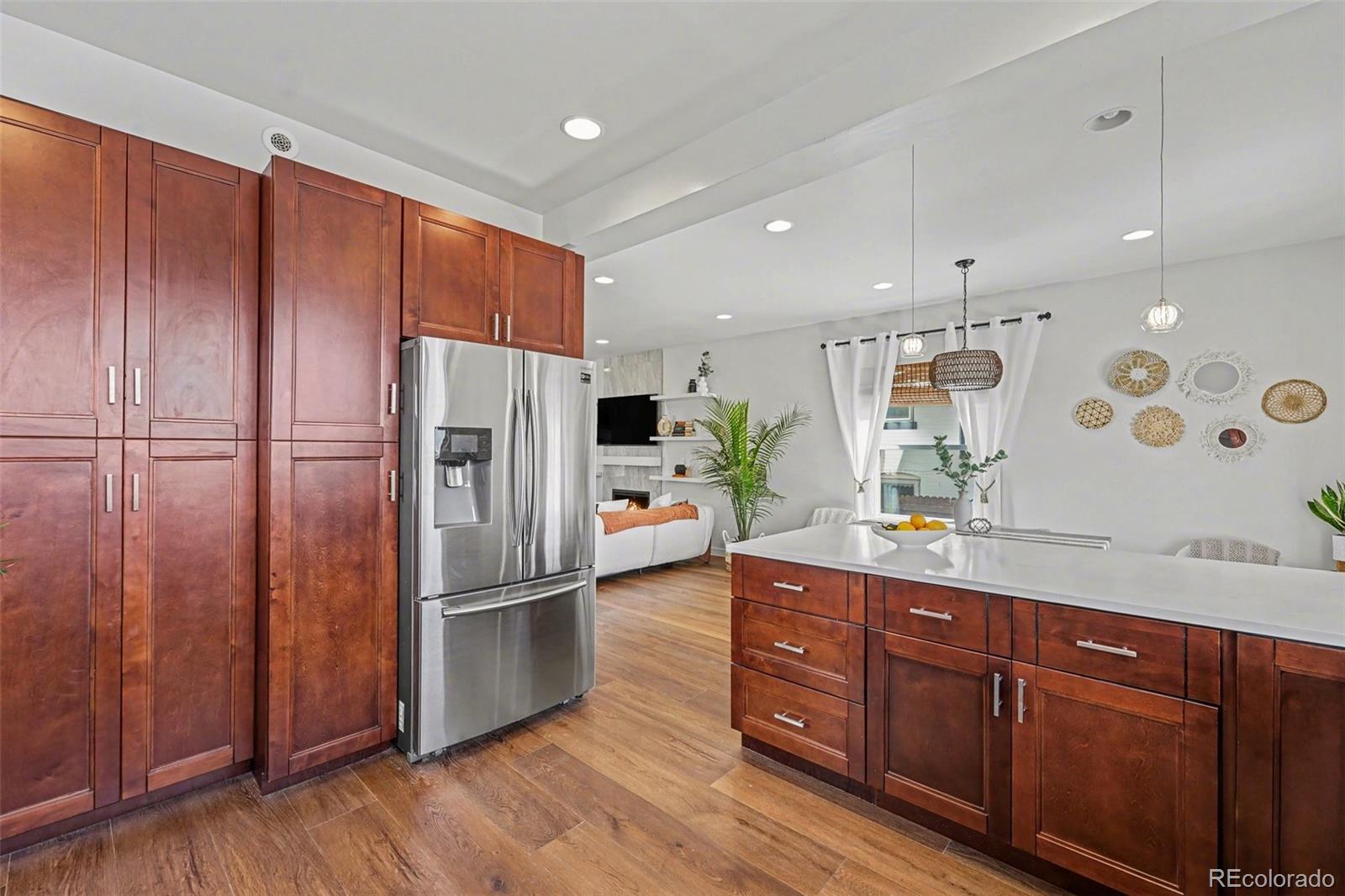 MLS Image #7 for 269 s clarkson street,denver, Colorado
