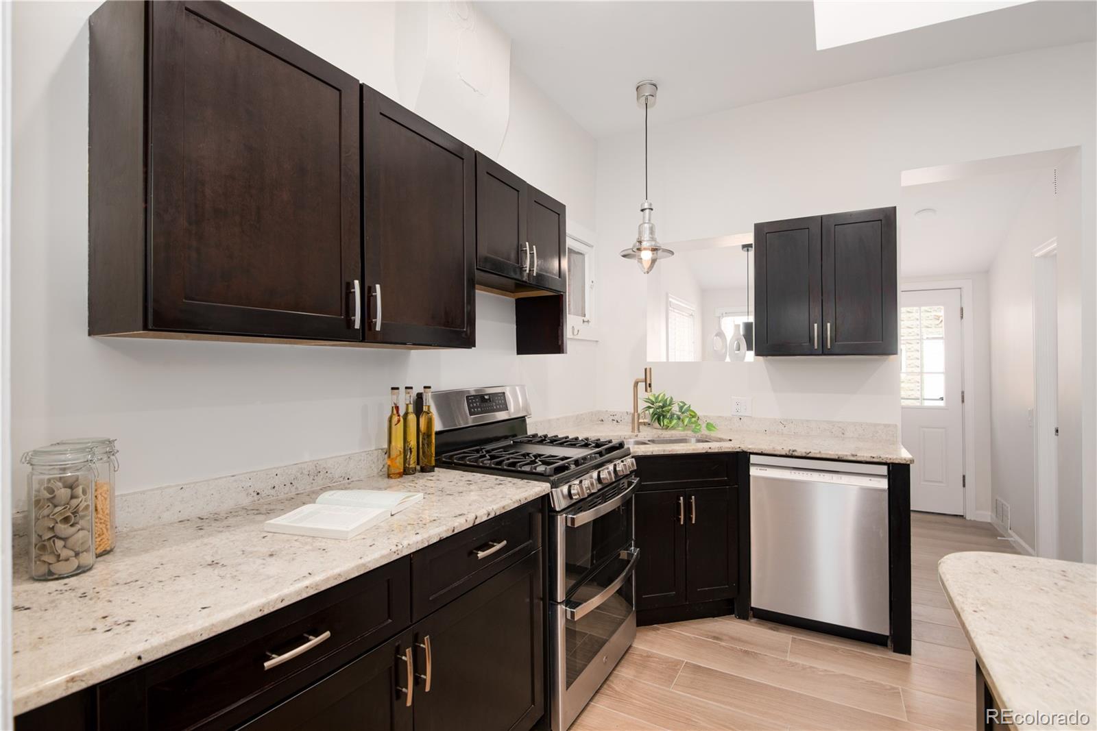 MLS Image #12 for 432 s grant street,denver, Colorado