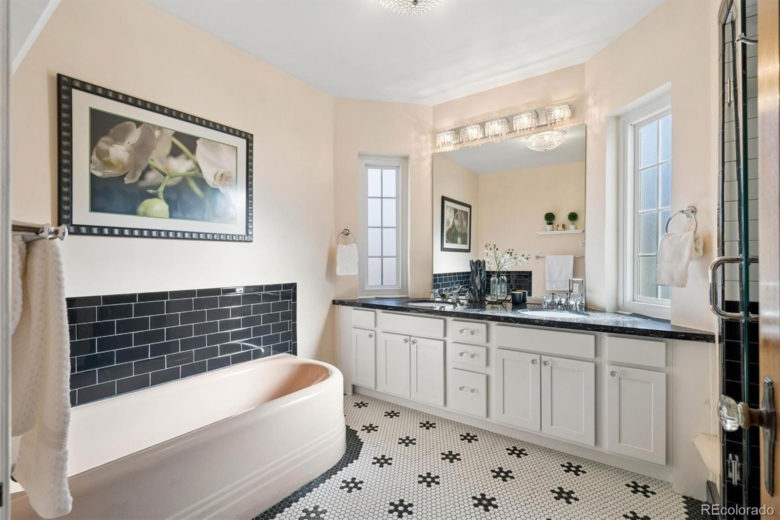 MLS Image #29 for 6400  montview boulevard,denver, Colorado