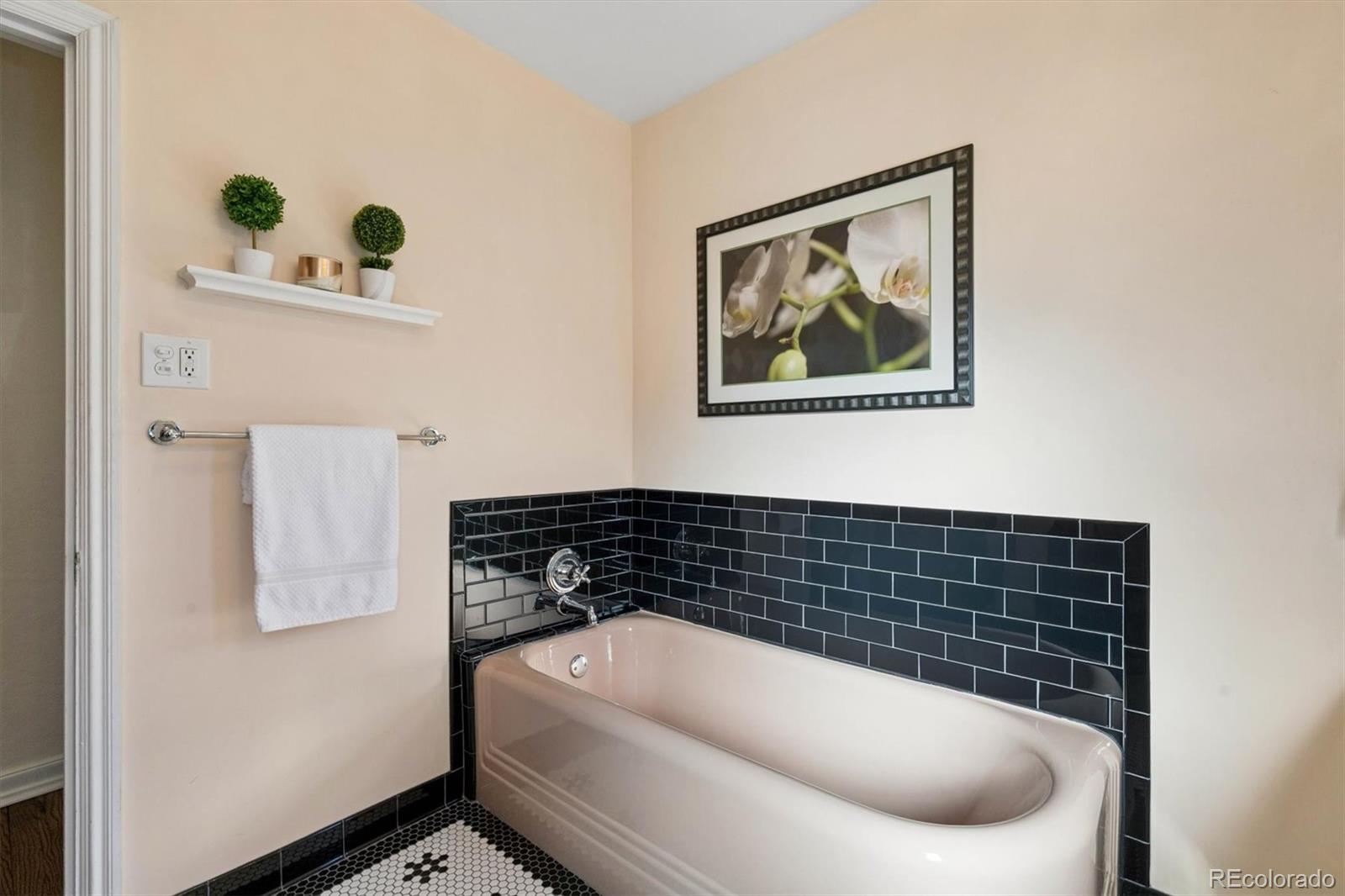 MLS Image #30 for 6400  montview boulevard,denver, Colorado