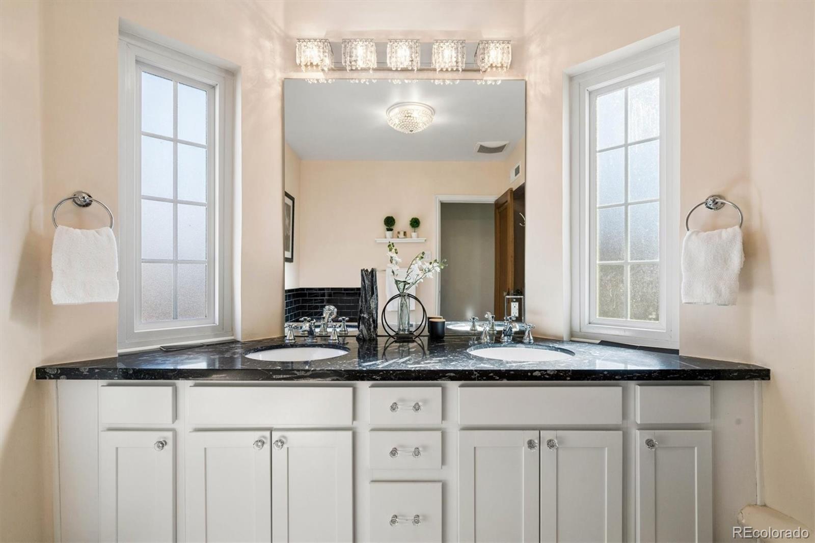 MLS Image #32 for 6400  montview boulevard,denver, Colorado