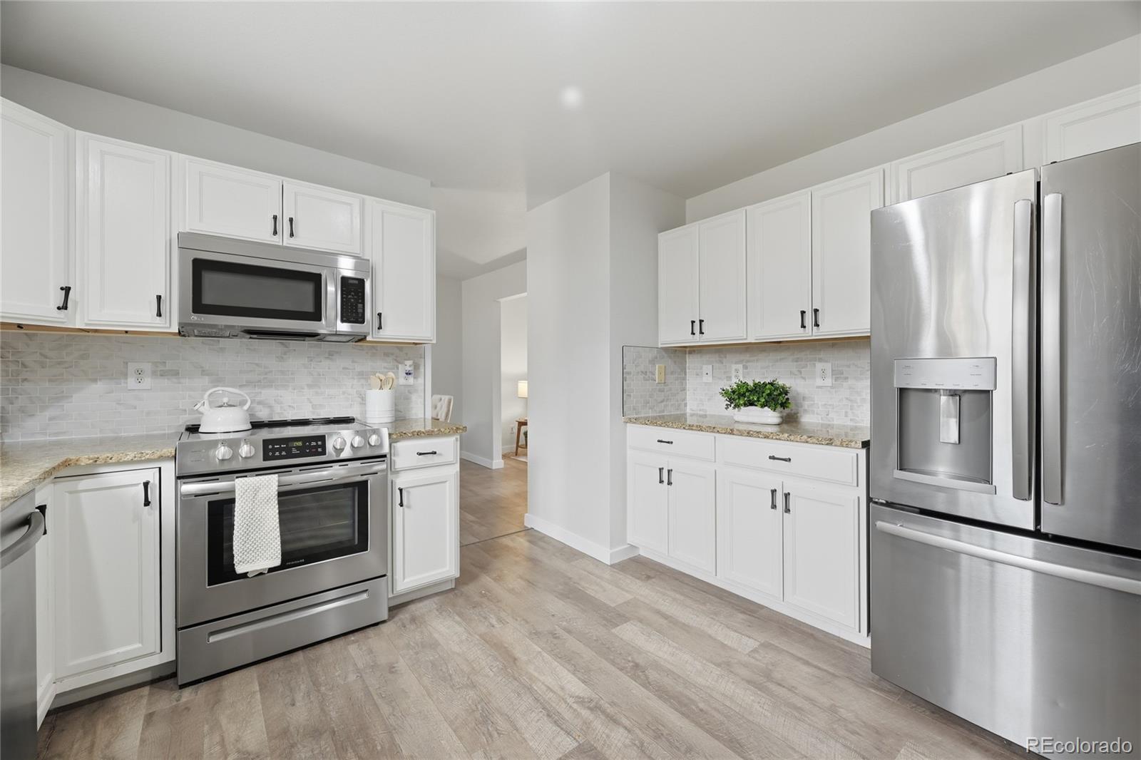 MLS Image #11 for 444  frontier lane,johnstown, Colorado