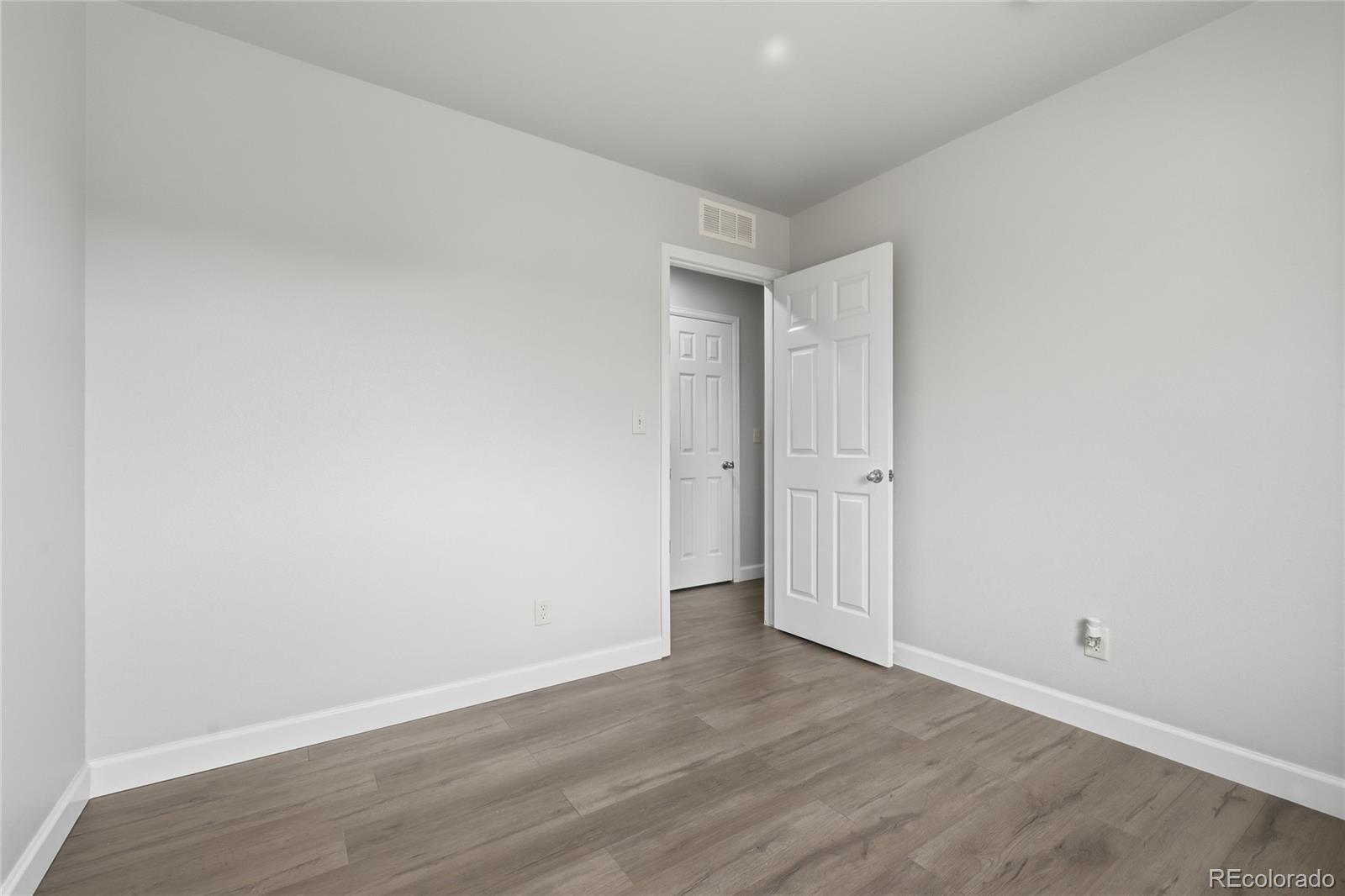 MLS Image #18 for 444  frontier lane,johnstown, Colorado