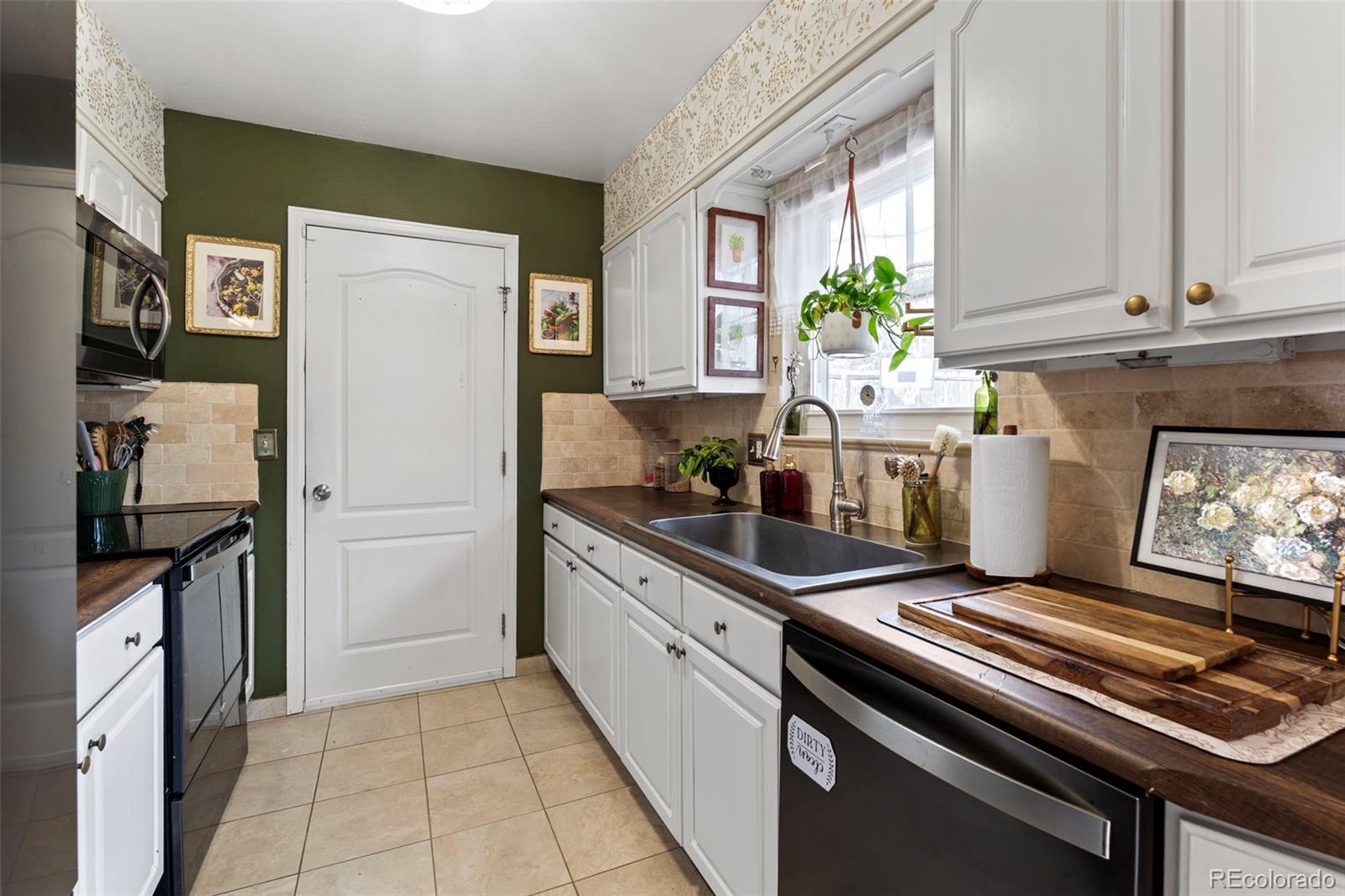 MLS Image #14 for 9830  croke drive,northglenn, Colorado