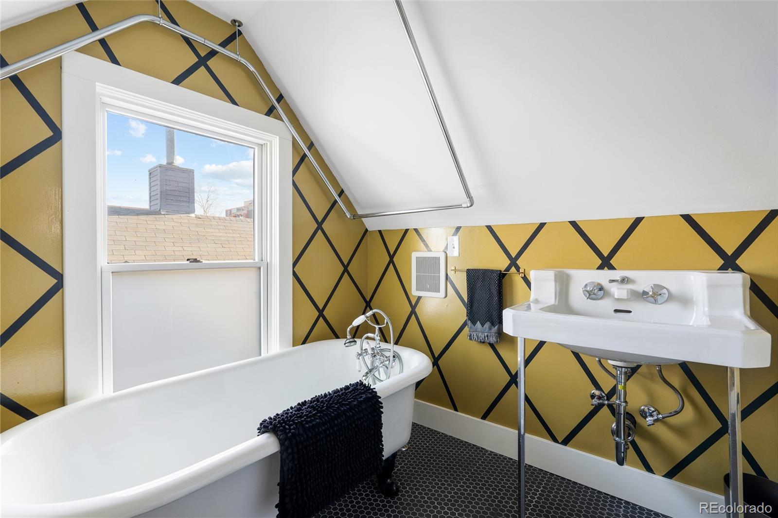 MLS Image #32 for 158 w 4th avenue,denver, Colorado
