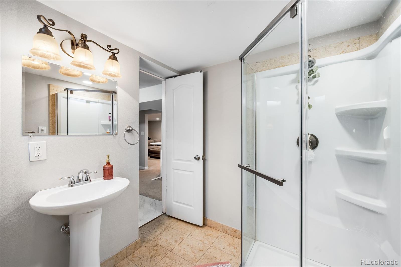 MLS Image #22 for 5834  swadley court,arvada, Colorado