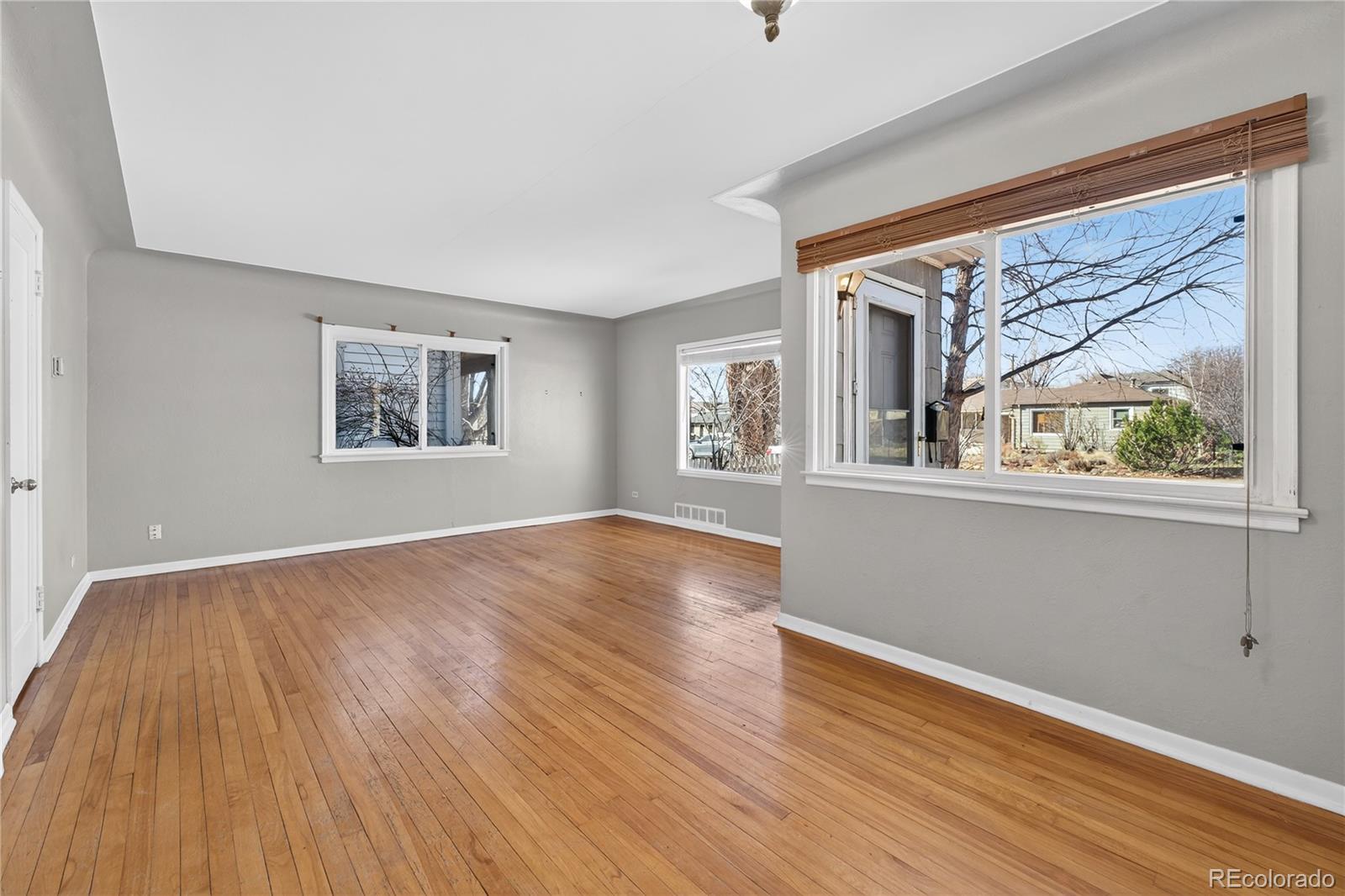 MLS Image #7 for 2476 s monroe street,denver, Colorado