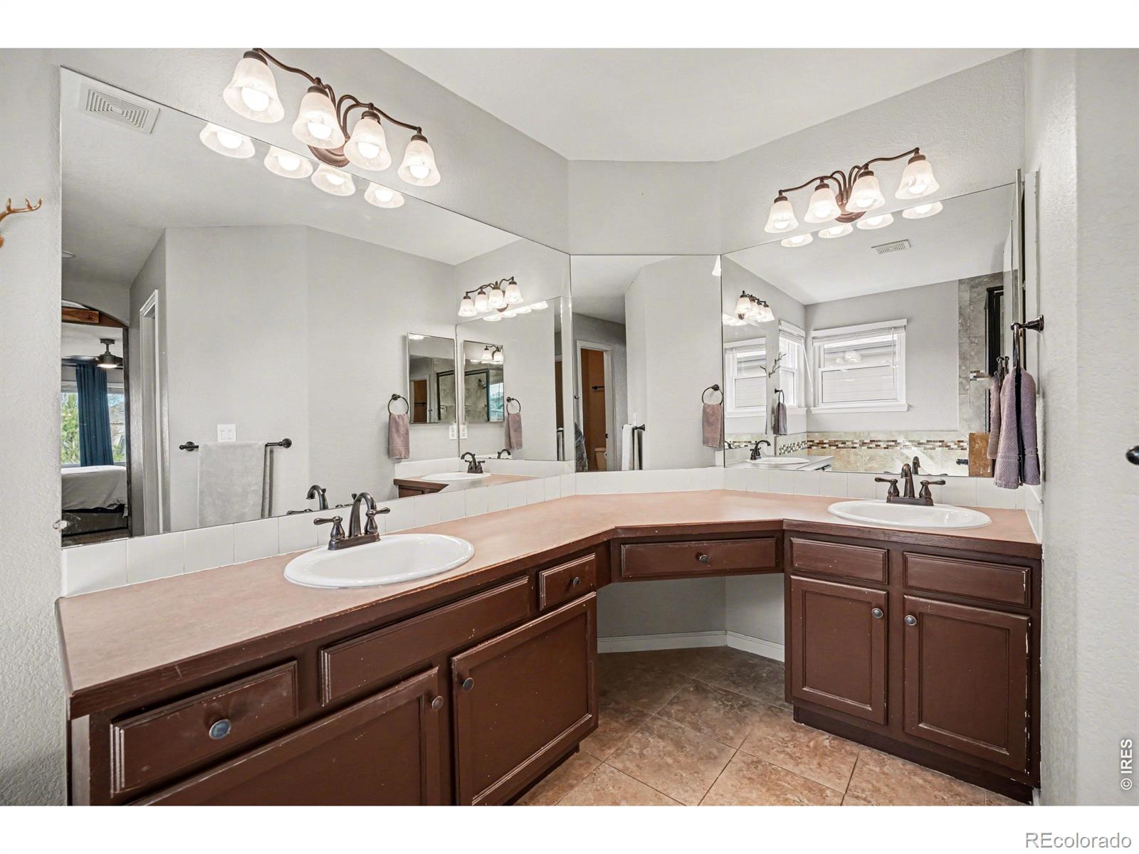 MLS Image #5 for 17173 w 64th circle,arvada, Colorado