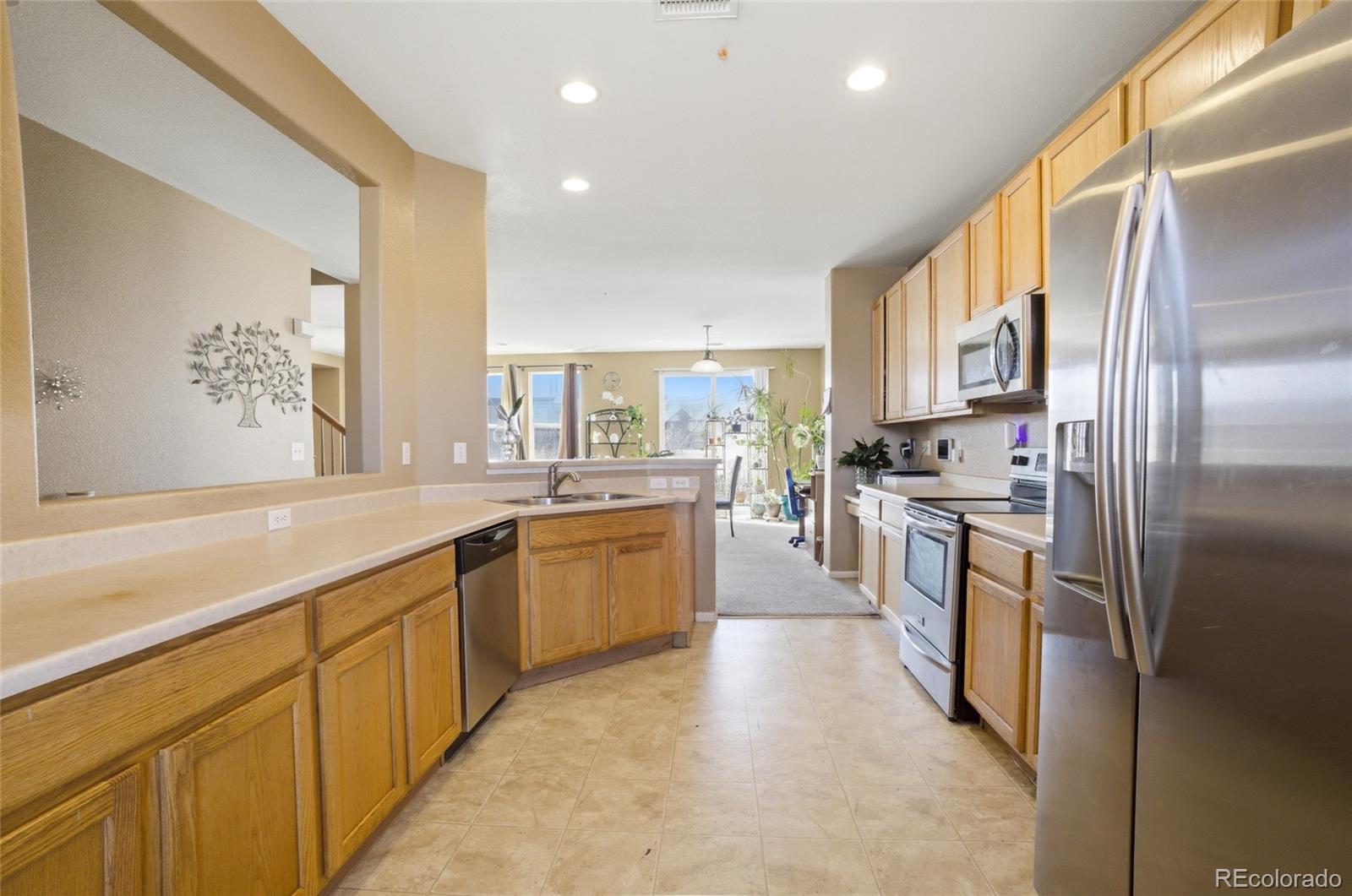 MLS Image #4 for 5573  jasper street,denver, Colorado