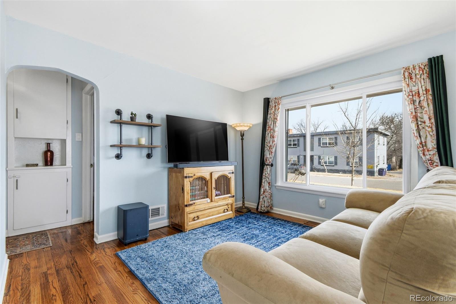 MLS Image #4 for 65 s alcott street,denver, Colorado