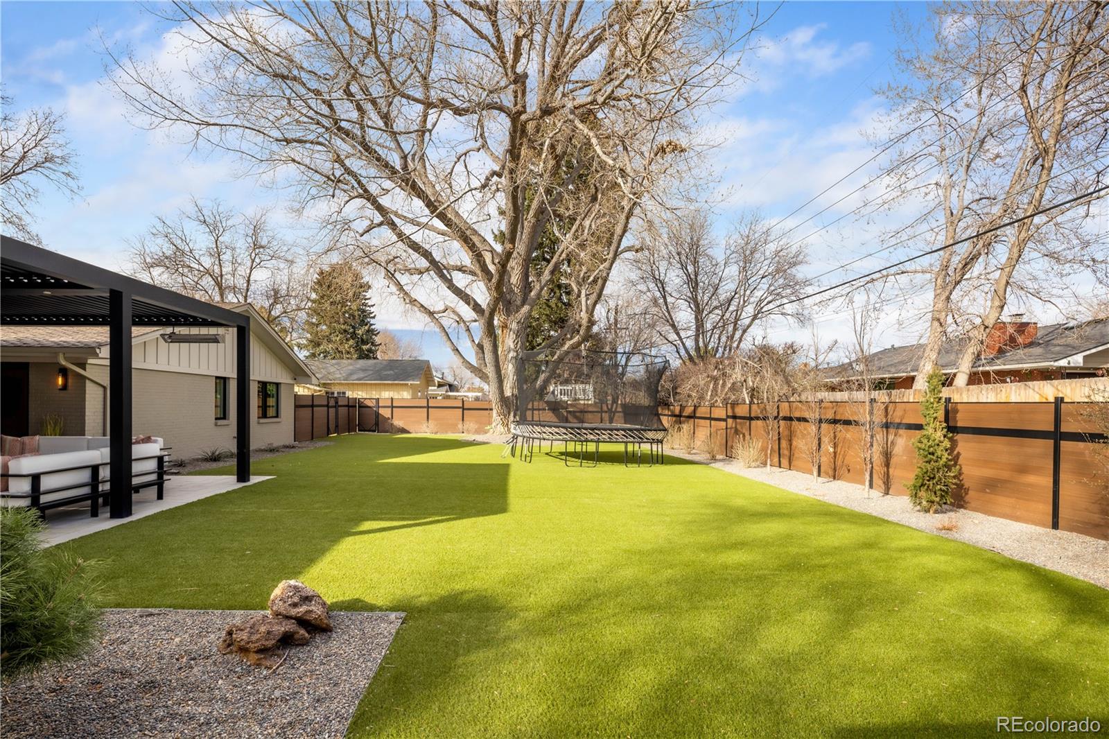 MLS Image #13 for 3720 s dahlia street,denver, Colorado