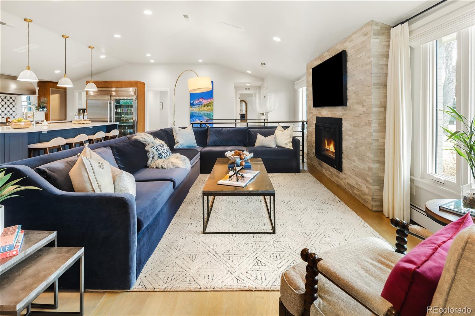 MLS Image #14 for 3720 s dahlia street,denver, Colorado