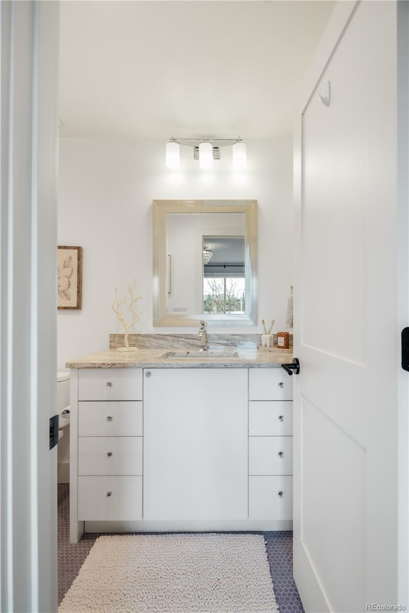 MLS Image #27 for 3720 s dahlia street,denver, Colorado