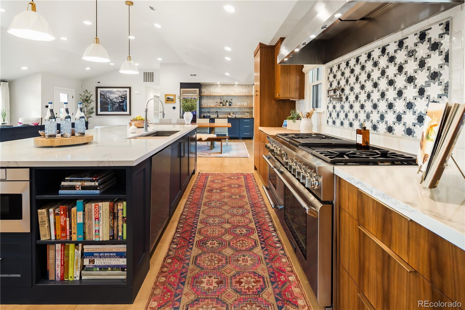 MLS Image #5 for 3720 s dahlia street,denver, Colorado