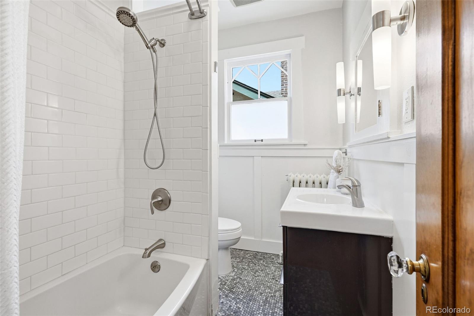 MLS Image #18 for 2326  clermont street,denver, Colorado