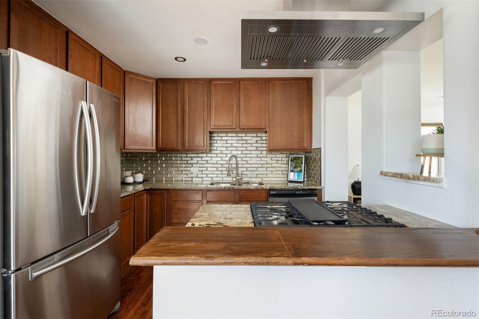 MLS Image #12 for 3072 n adams street,denver, Colorado