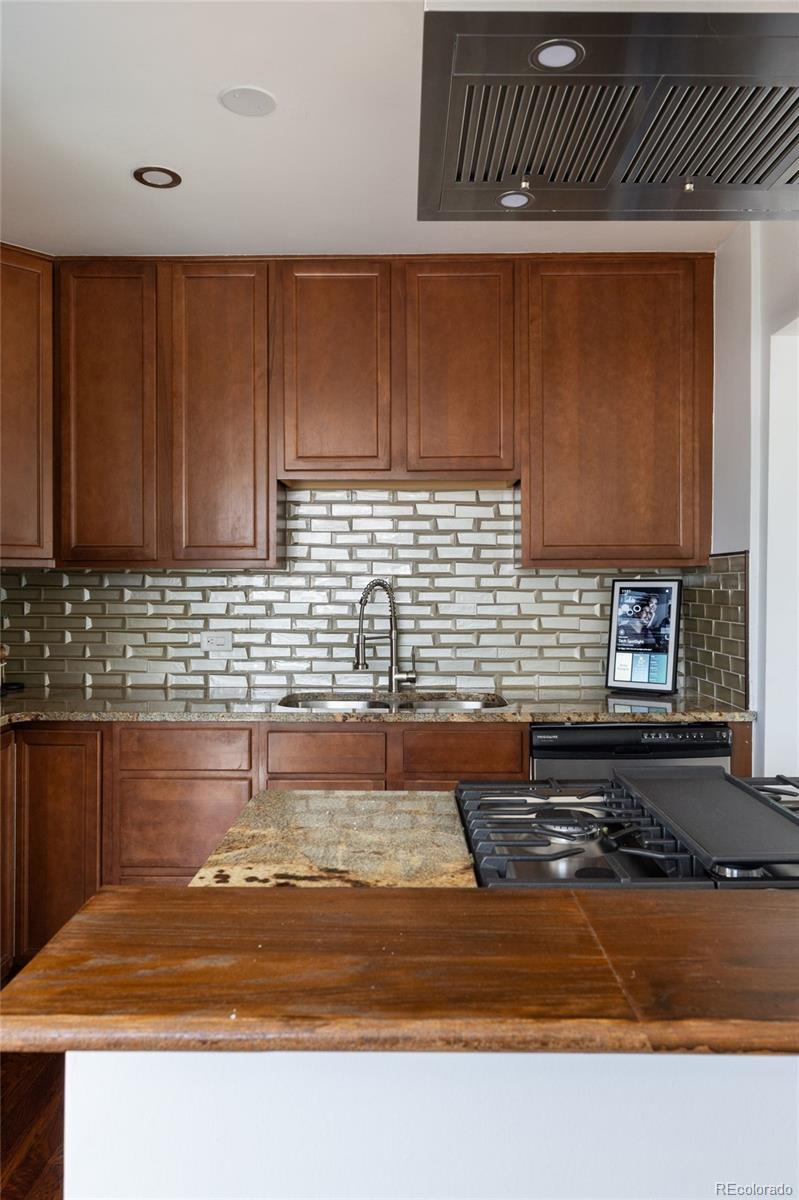 MLS Image #13 for 3072 n adams street,denver, Colorado