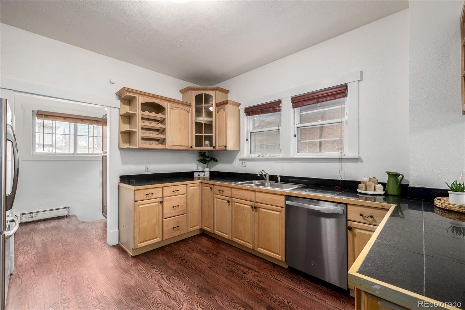 MLS Image #17 for 2320  dexter street,denver, Colorado