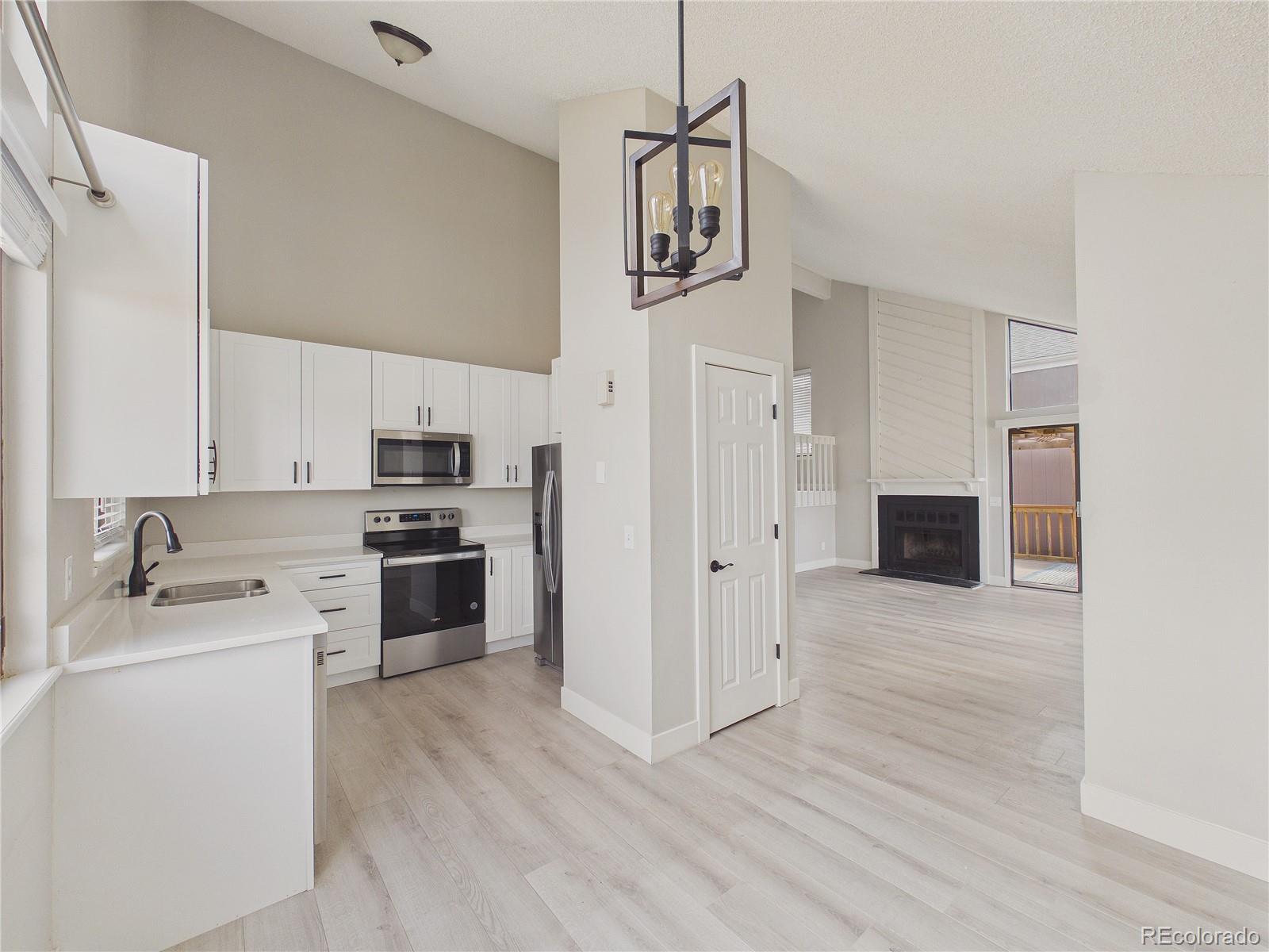 MLS Image #5 for 3752 s genoa circle,aurora, Colorado