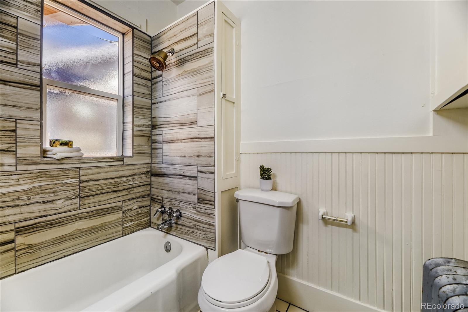 MLS Image #15 for 355 s clarkson street,denver, Colorado