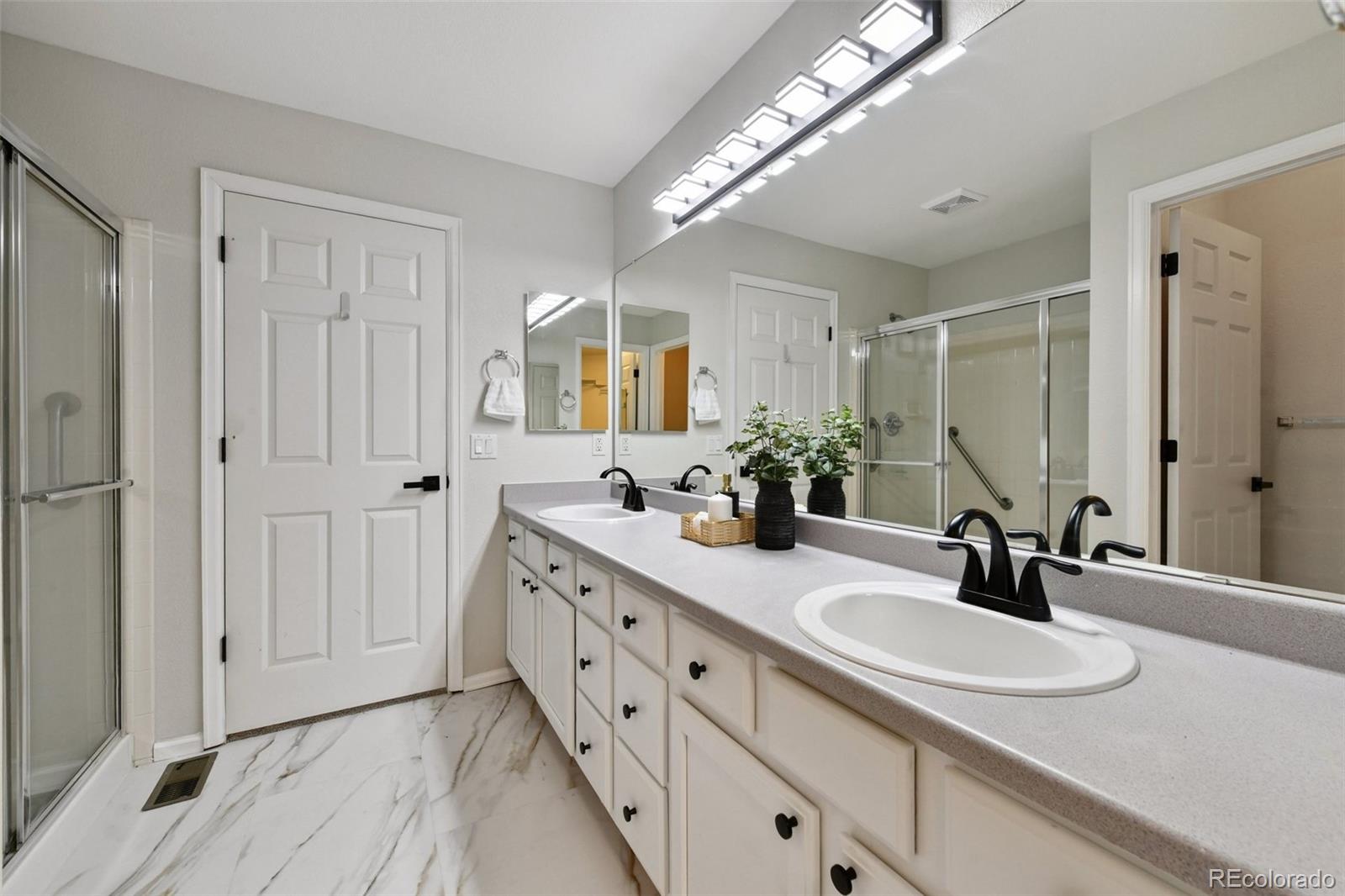 MLS Image #13 for 7962 s buchanan way,aurora, Colorado
