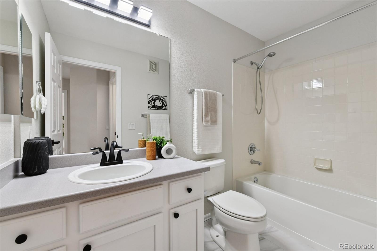 MLS Image #16 for 7962 s buchanan way,aurora, Colorado