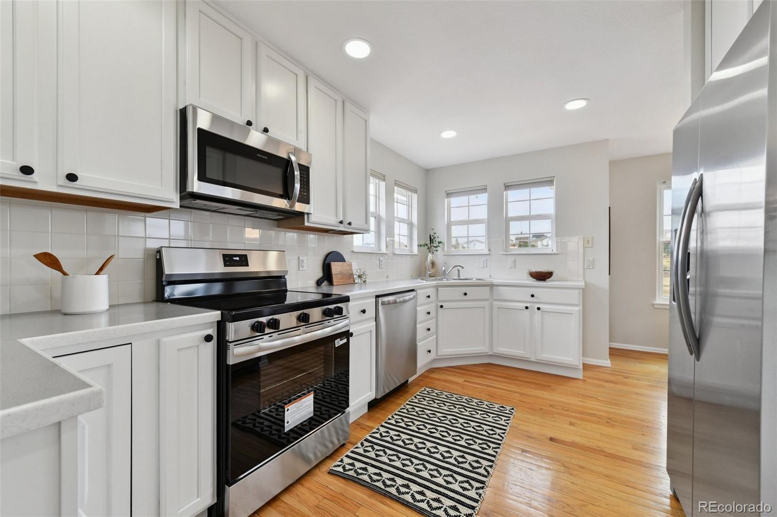 MLS Image #4 for 7962 s buchanan way,aurora, Colorado
