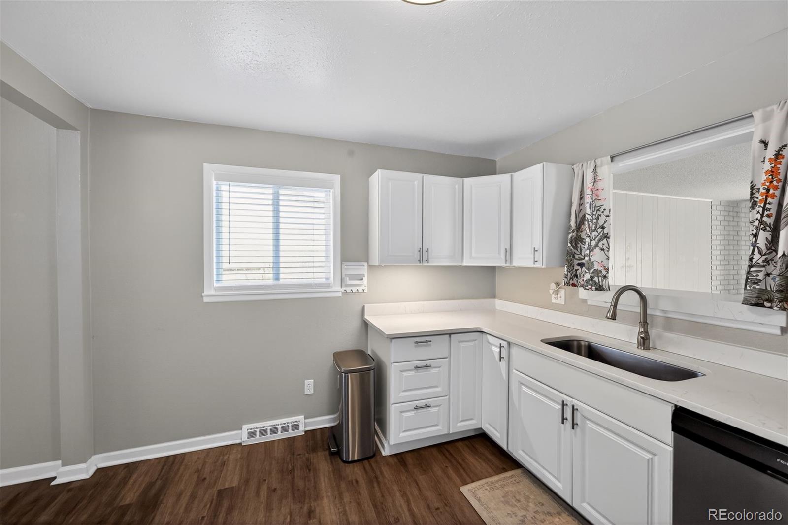 MLS Image #9 for 830 s wheeling street,aurora, Colorado