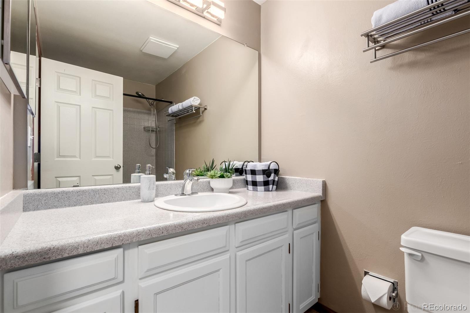 MLS Image #22 for 3960 s argonne way,aurora, Colorado