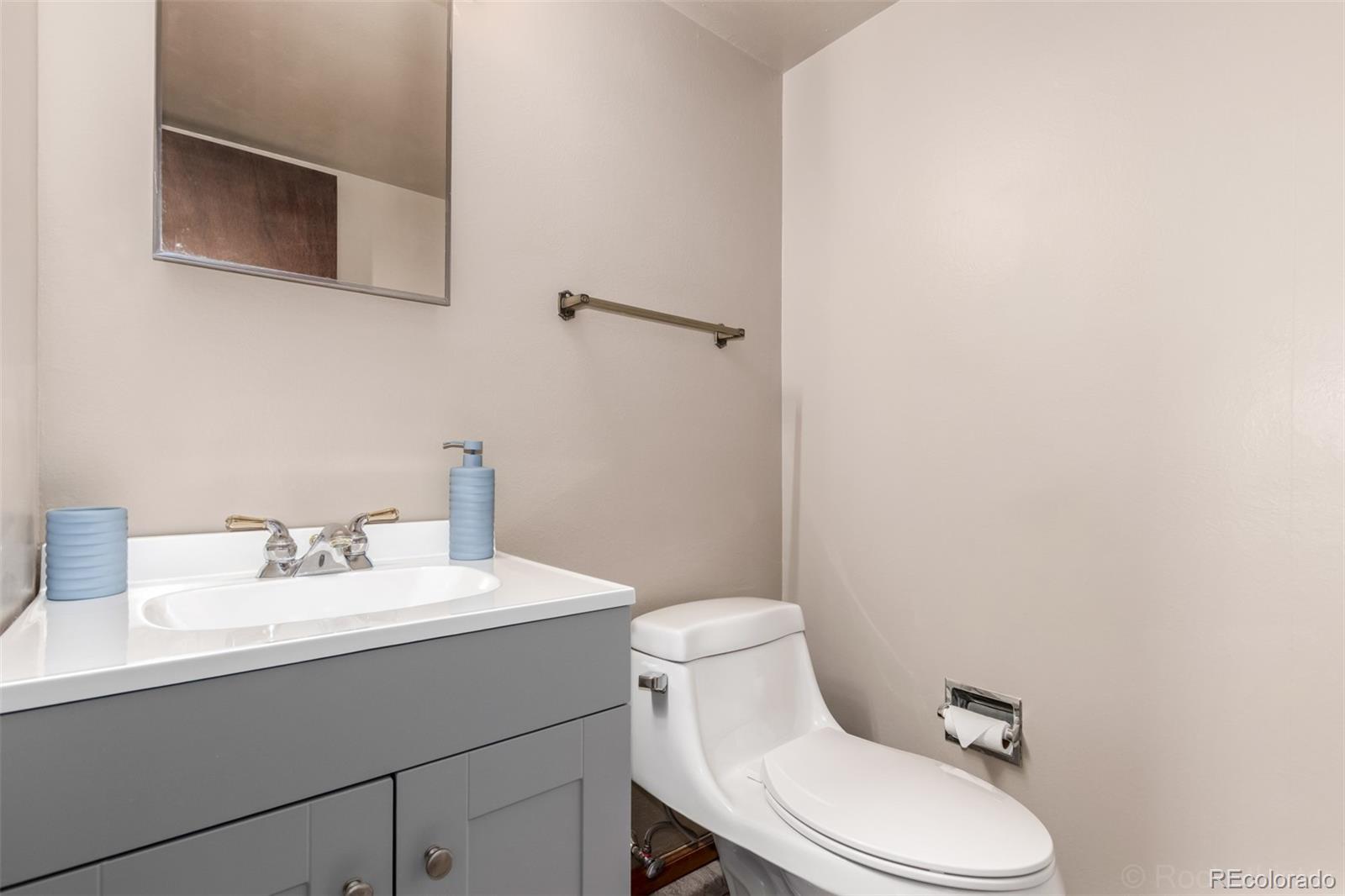 MLS Image #27 for 3960 s argonne way,aurora, Colorado