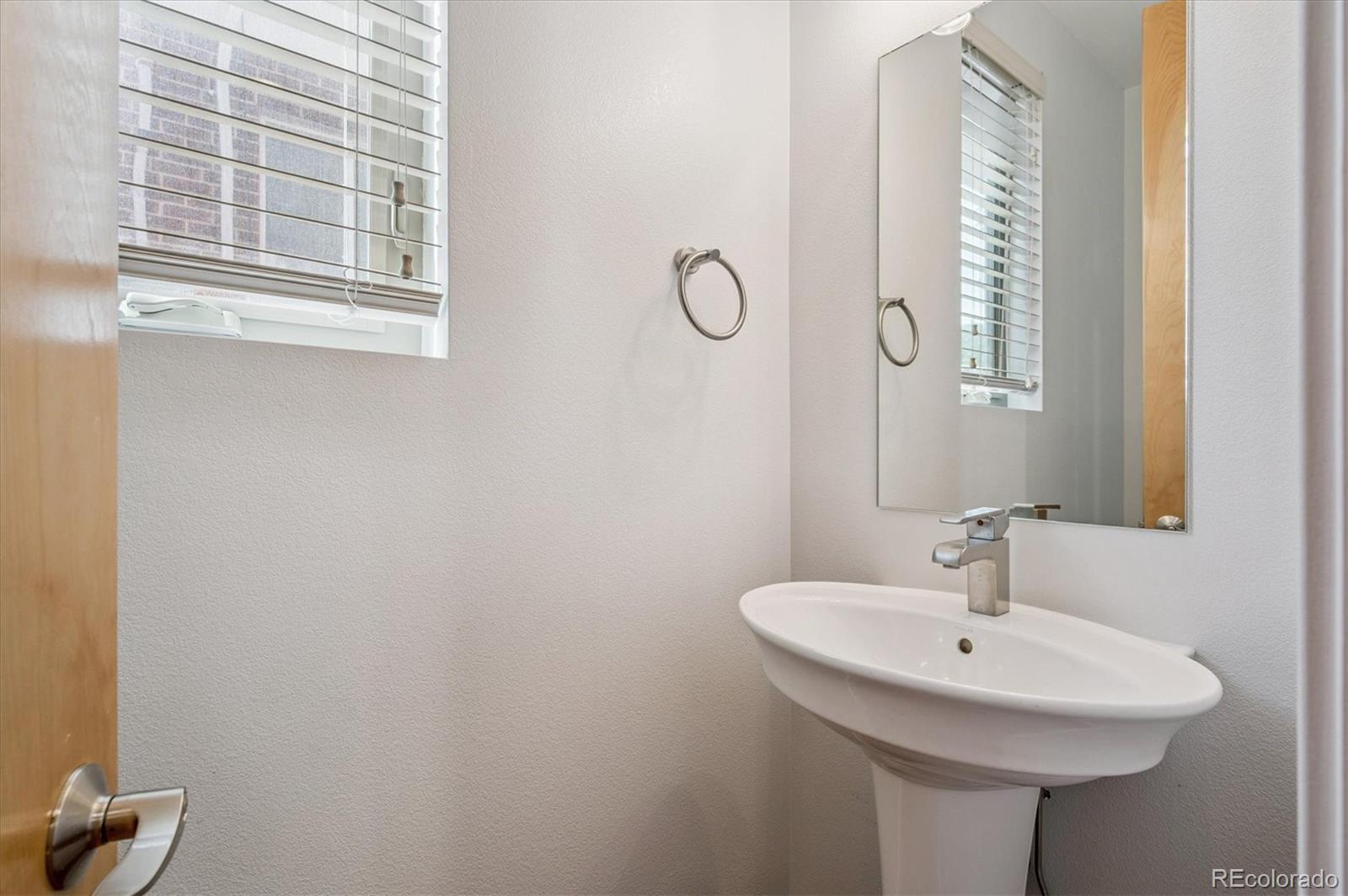 MLS Image #11 for 2157 s logan street,denver, Colorado