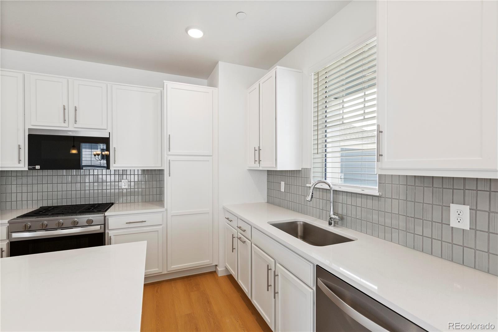 MLS Image #15 for 54  waterford street,erie, Colorado