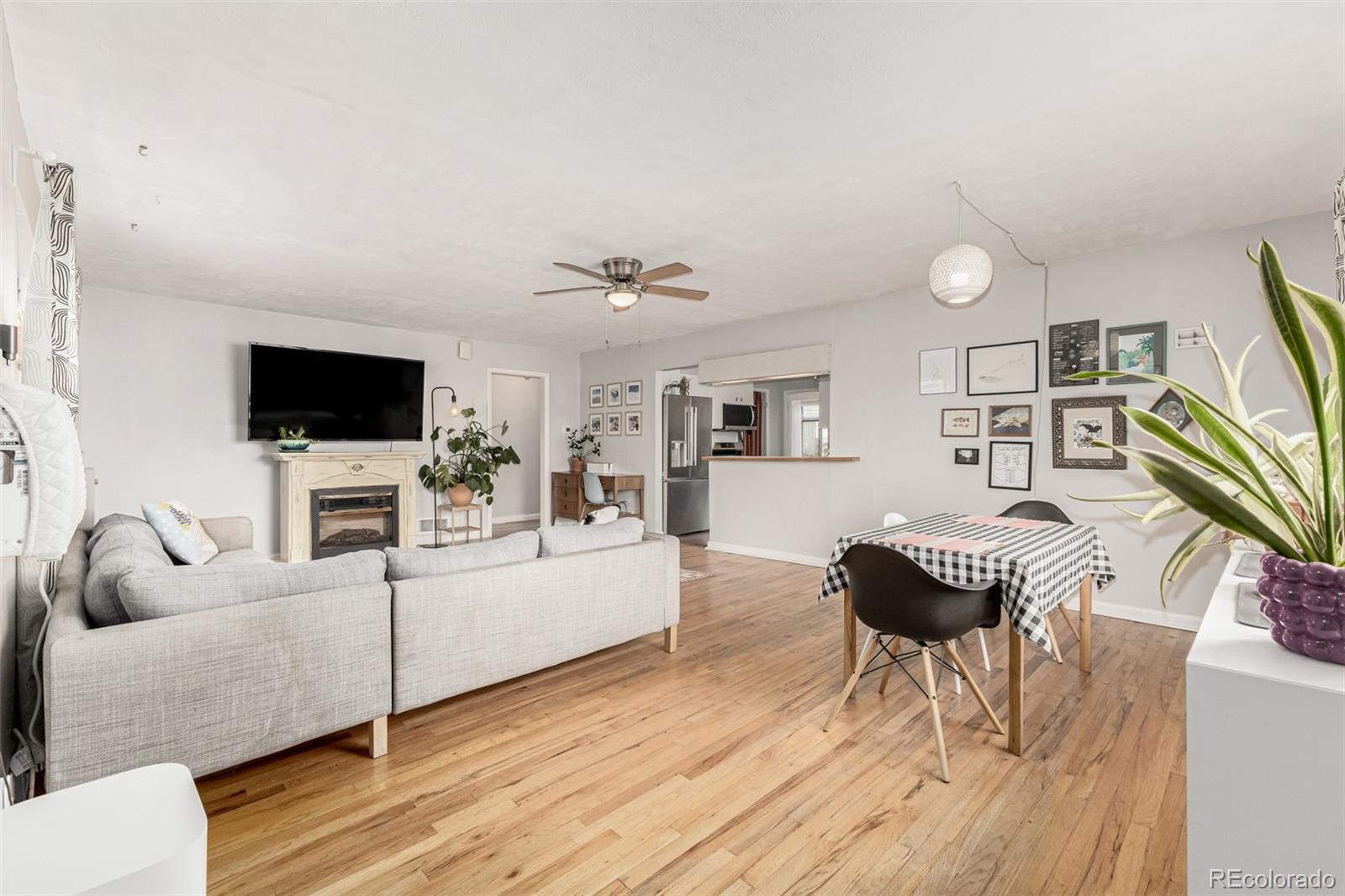 MLS Image #4 for 2505 s king street,denver, Colorado