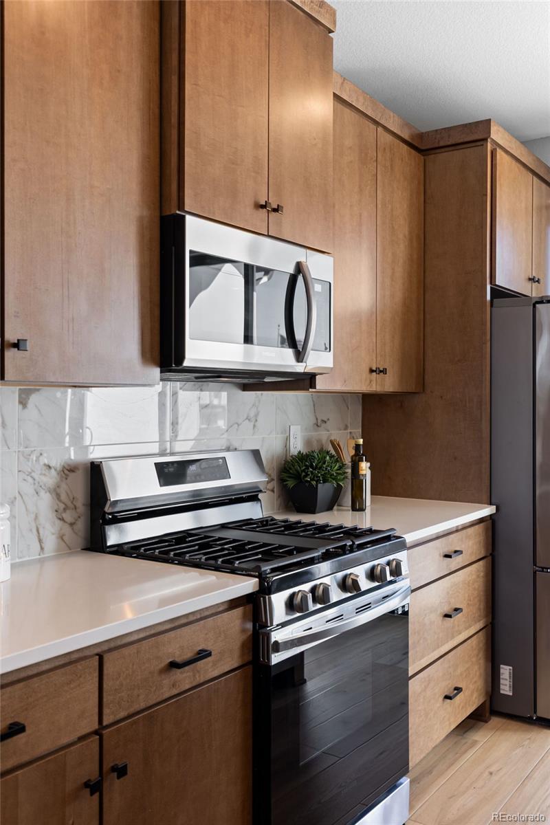 MLS Image #4 for 2074 s holly street 2,denver, Colorado