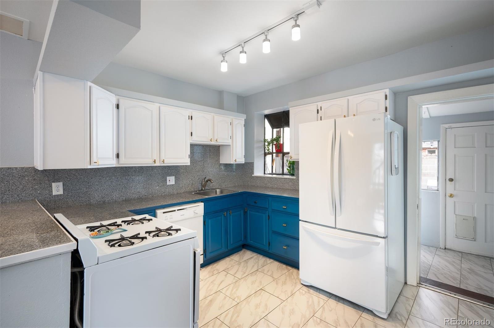 MLS Image #6 for 62 s bannock street,denver, Colorado