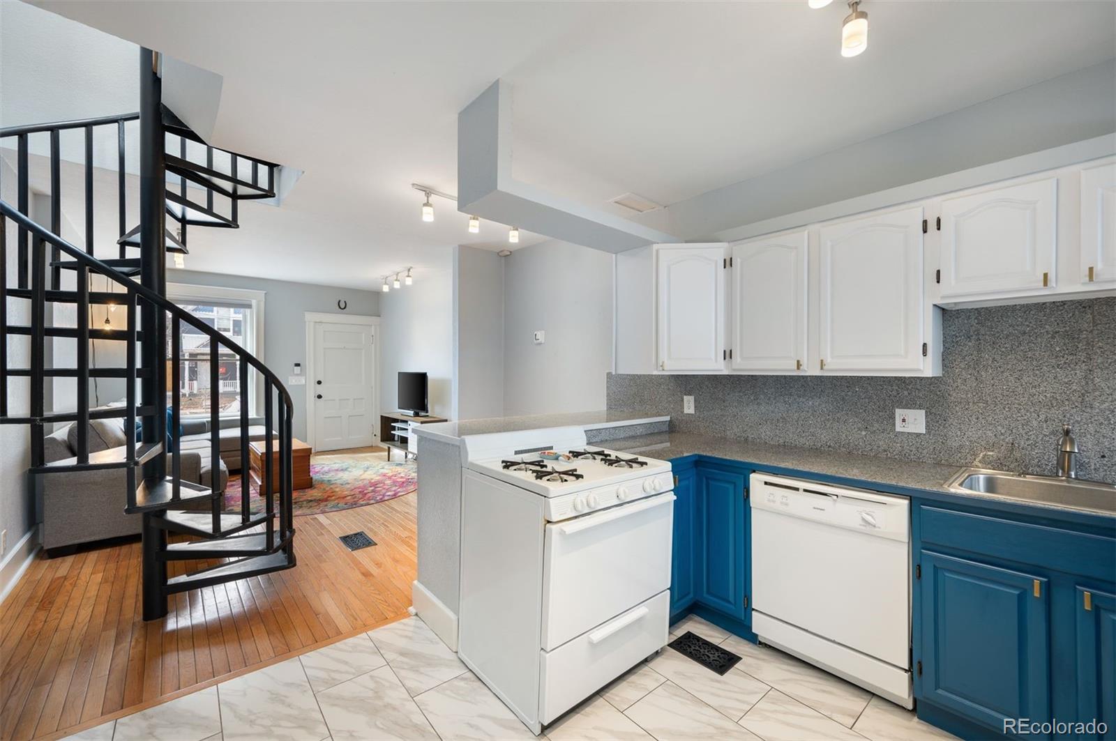 MLS Image #7 for 62 s bannock street,denver, Colorado