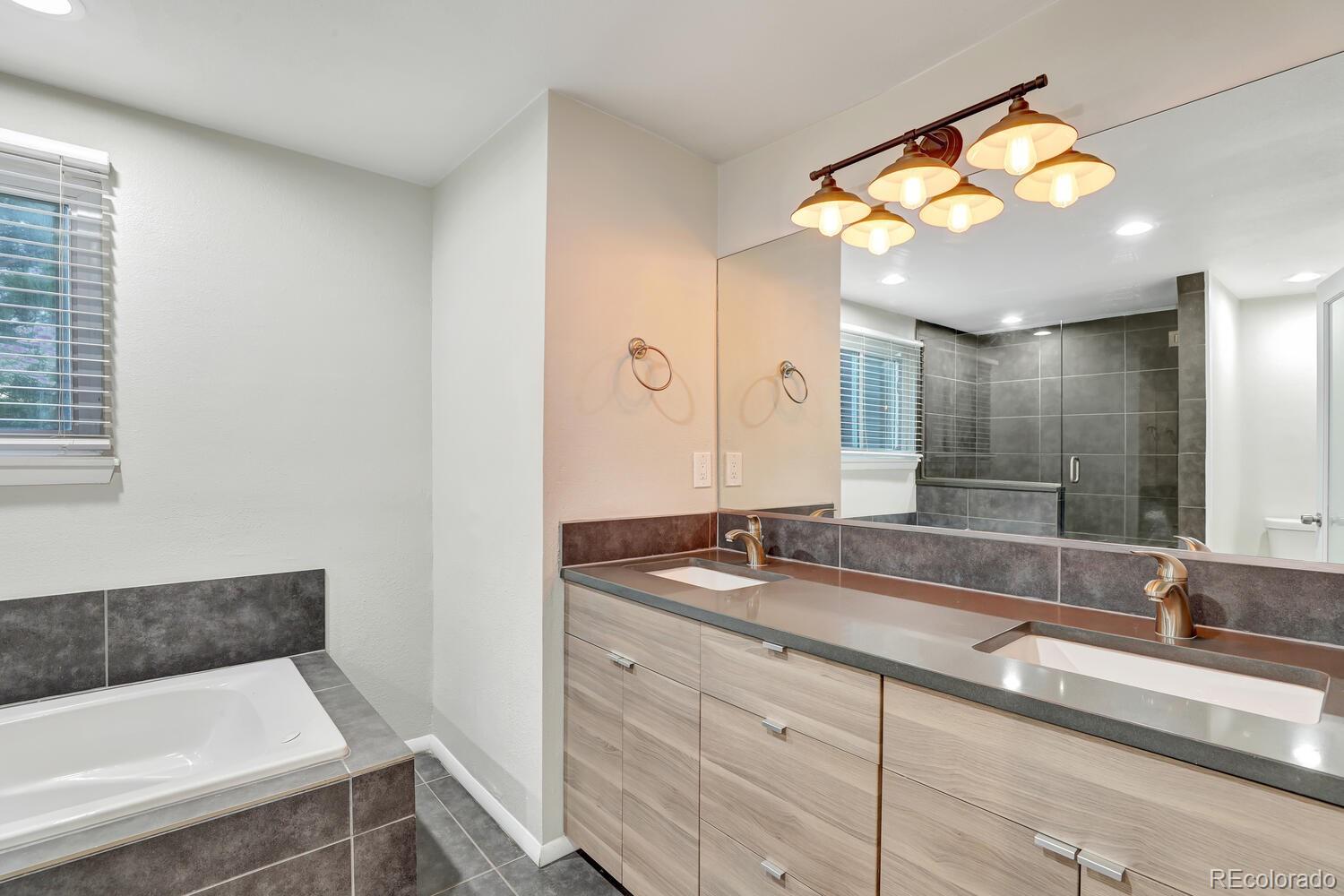 MLS Image #14 for 7699 e mineral place,centennial, Colorado
