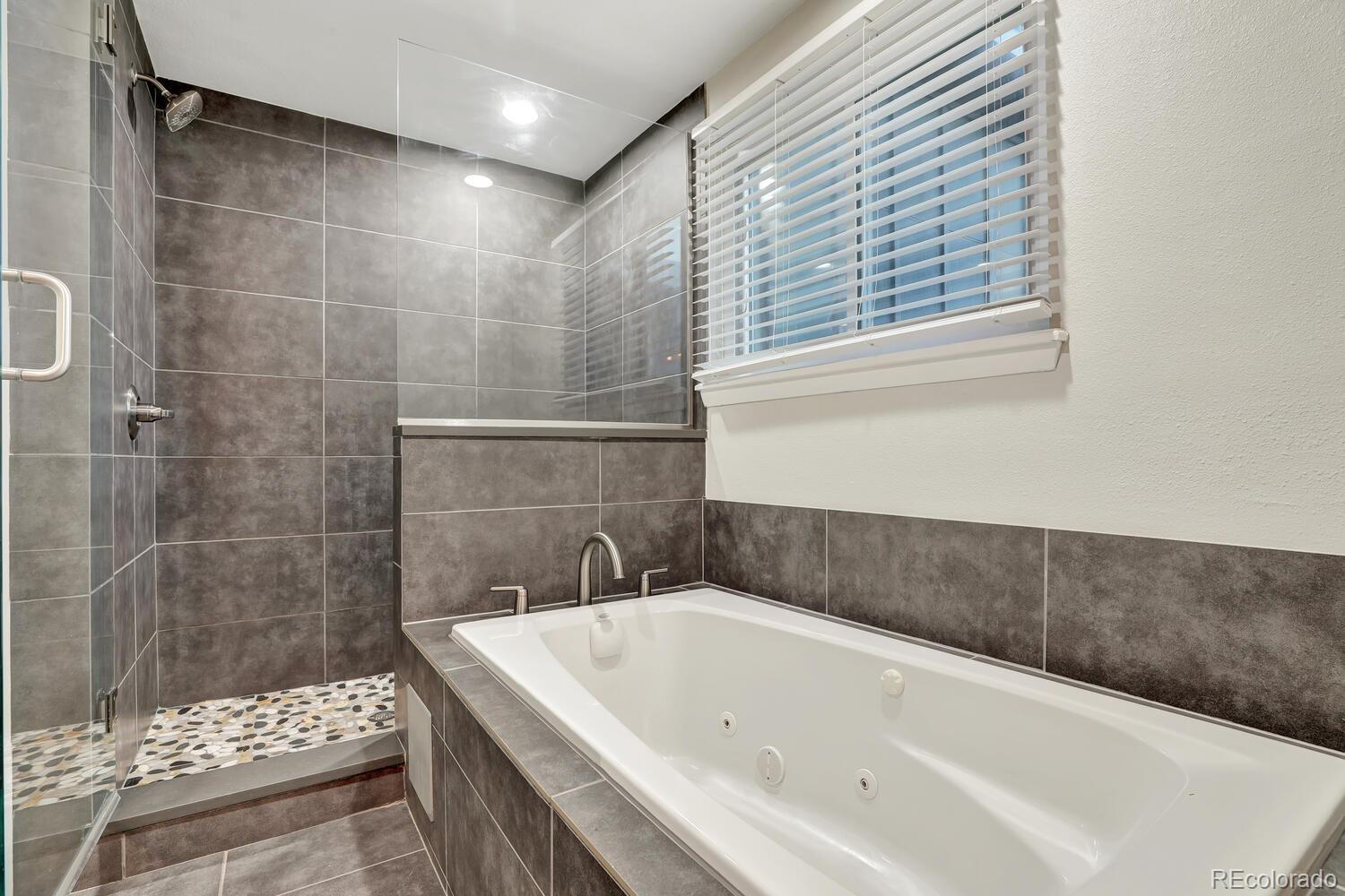 MLS Image #16 for 7699 e mineral place,centennial, Colorado