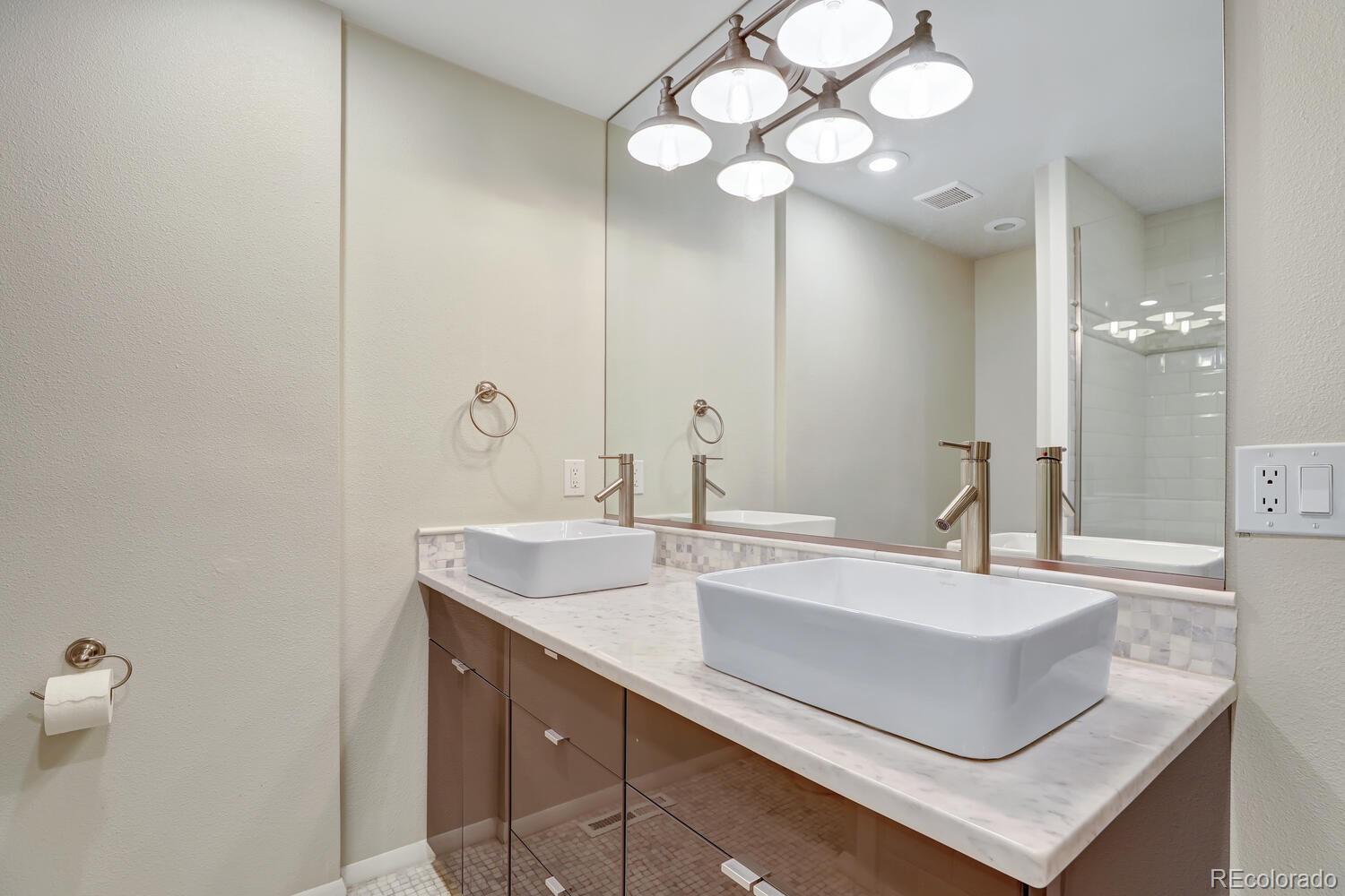 MLS Image #19 for 7699 e mineral place,centennial, Colorado