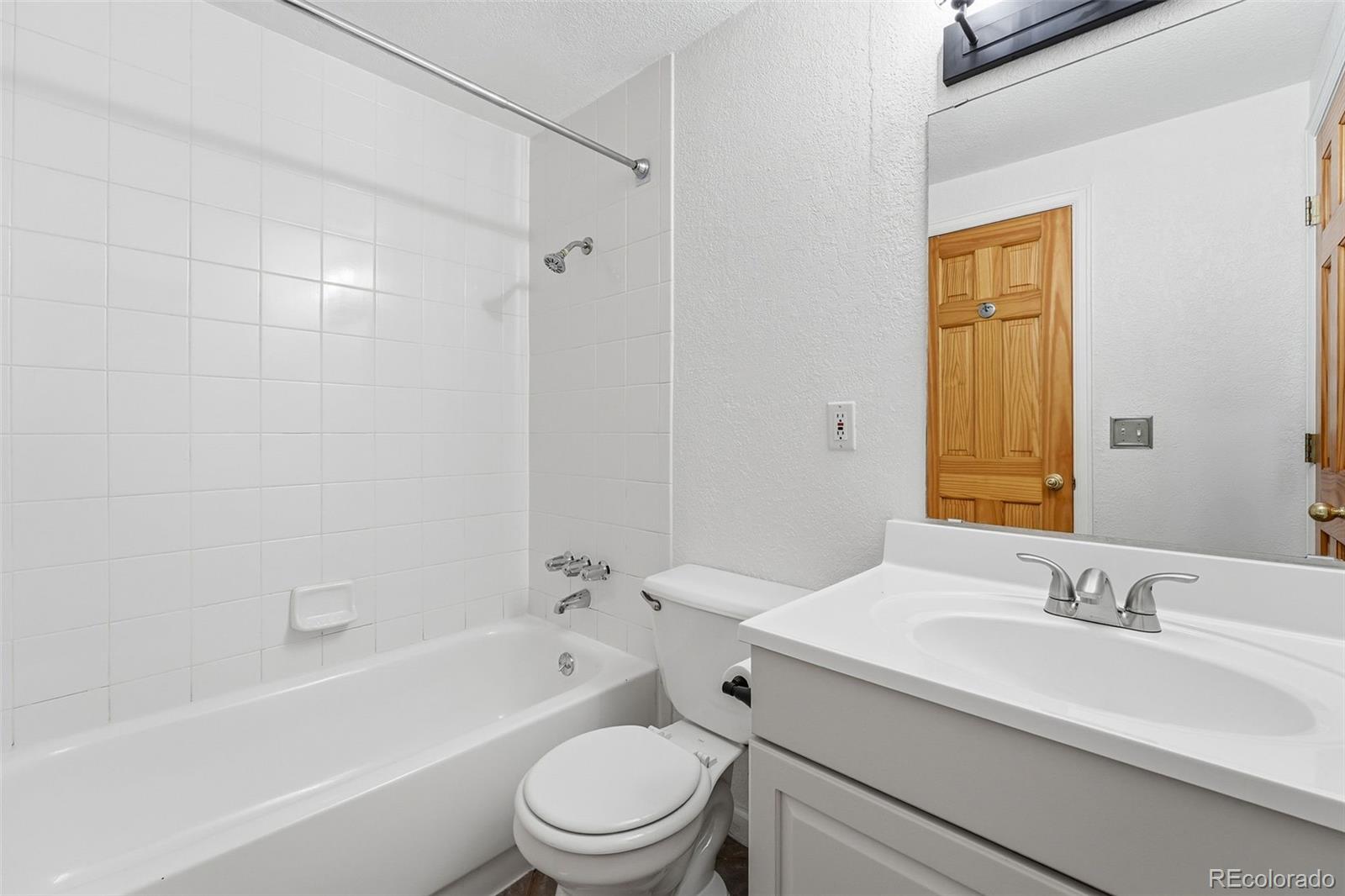 MLS Image #13 for 336 n grant street 310,denver, Colorado