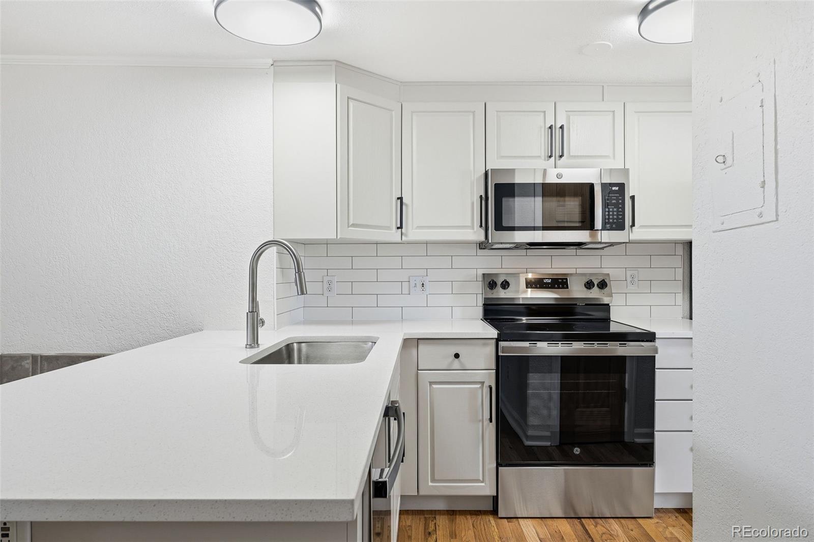 MLS Image #5 for 336 n grant street 310,denver, Colorado