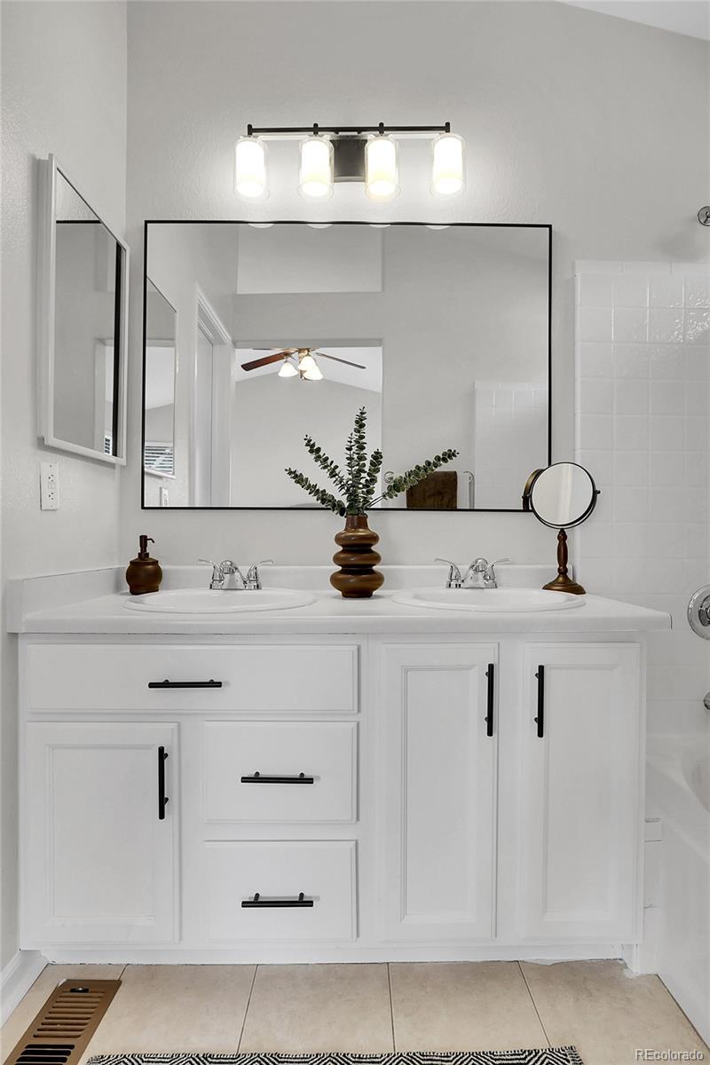 MLS Image #15 for 1288 s beeler court,denver, Colorado