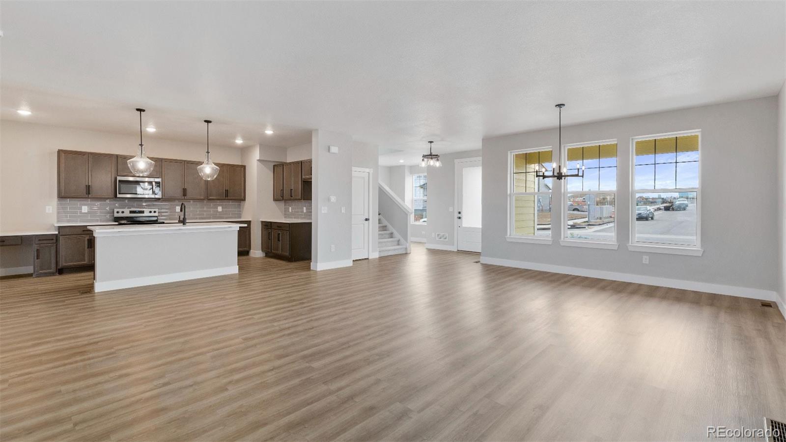 MLS Image #10 for 24207 e 53 rd drive,aurora, Colorado